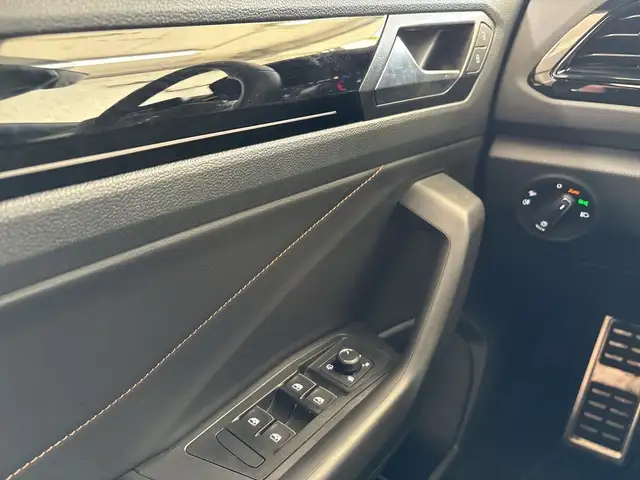Volkswagen T-Roc view 20