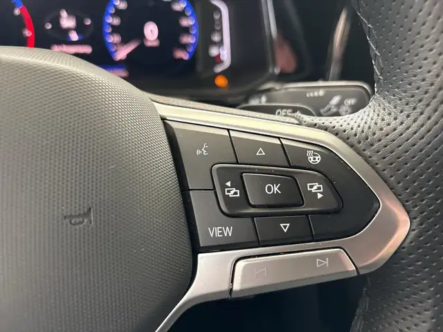 Volkswagen T-Roc view 19