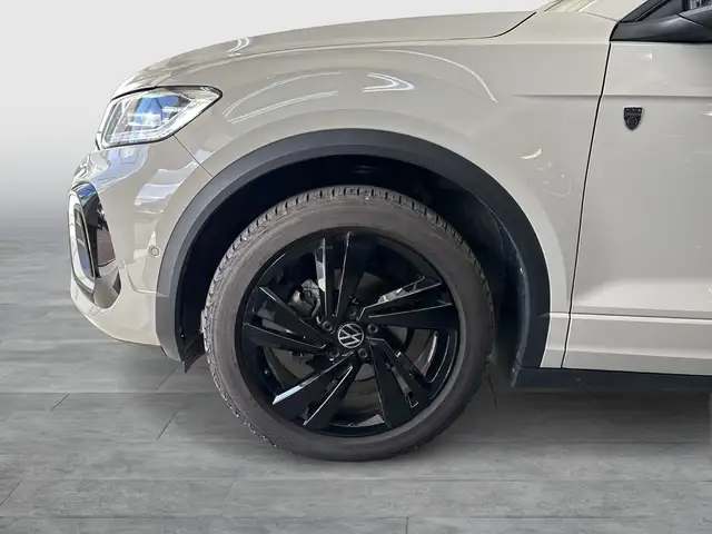 Volkswagen T-Roc view 10