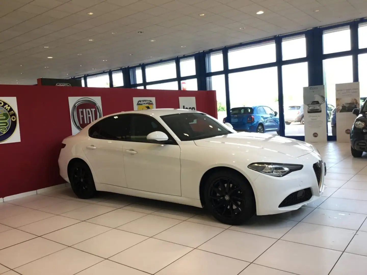 Alfa Romeo Giulia Giulia 2.2 Turbodiesel 160 CV AT8 Super MY19 Wit - 2