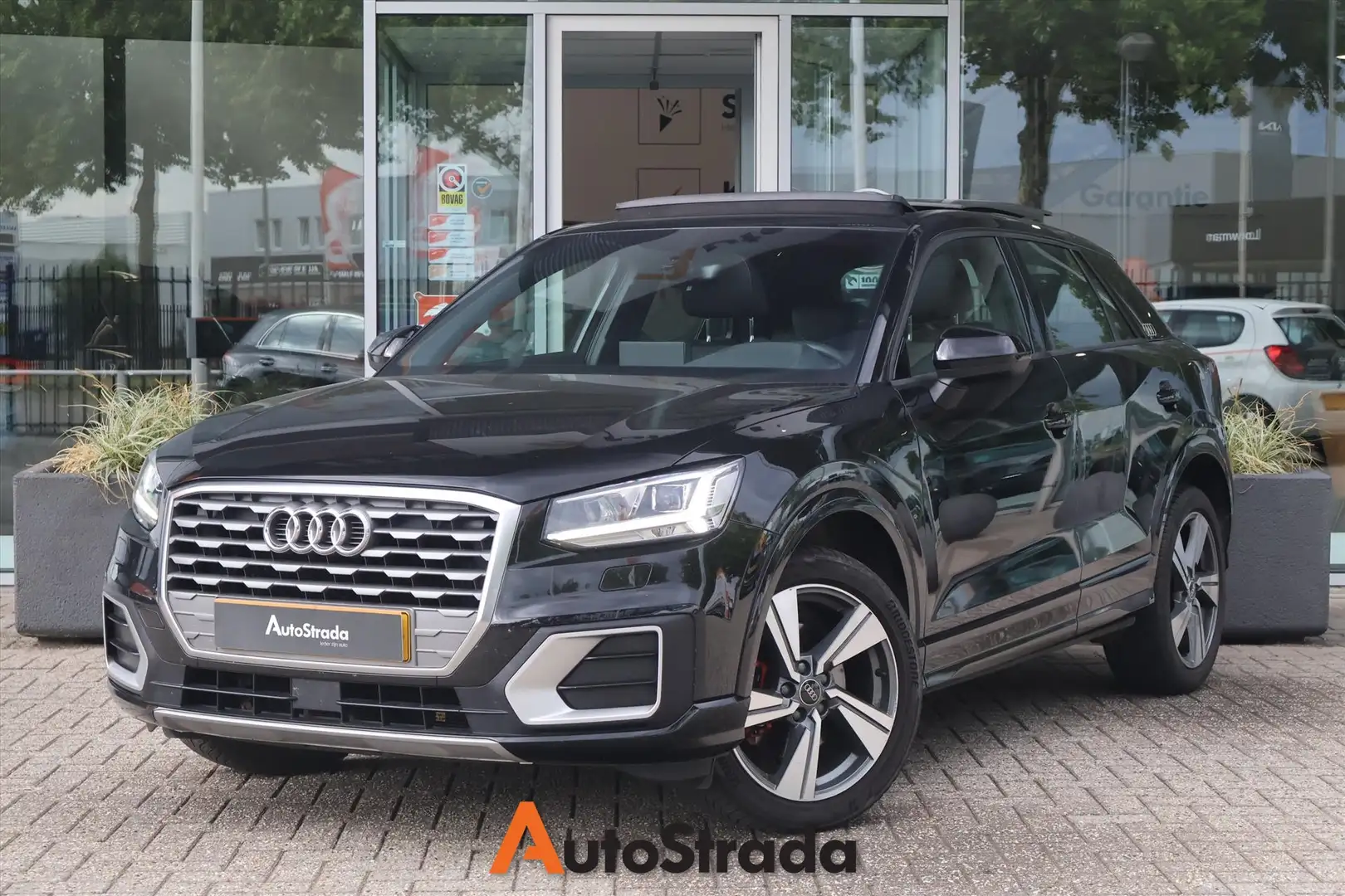 Audi Q2 35 TFSI EPIC 150pk I Pano I Climate I Carplay I LE Noir - 1