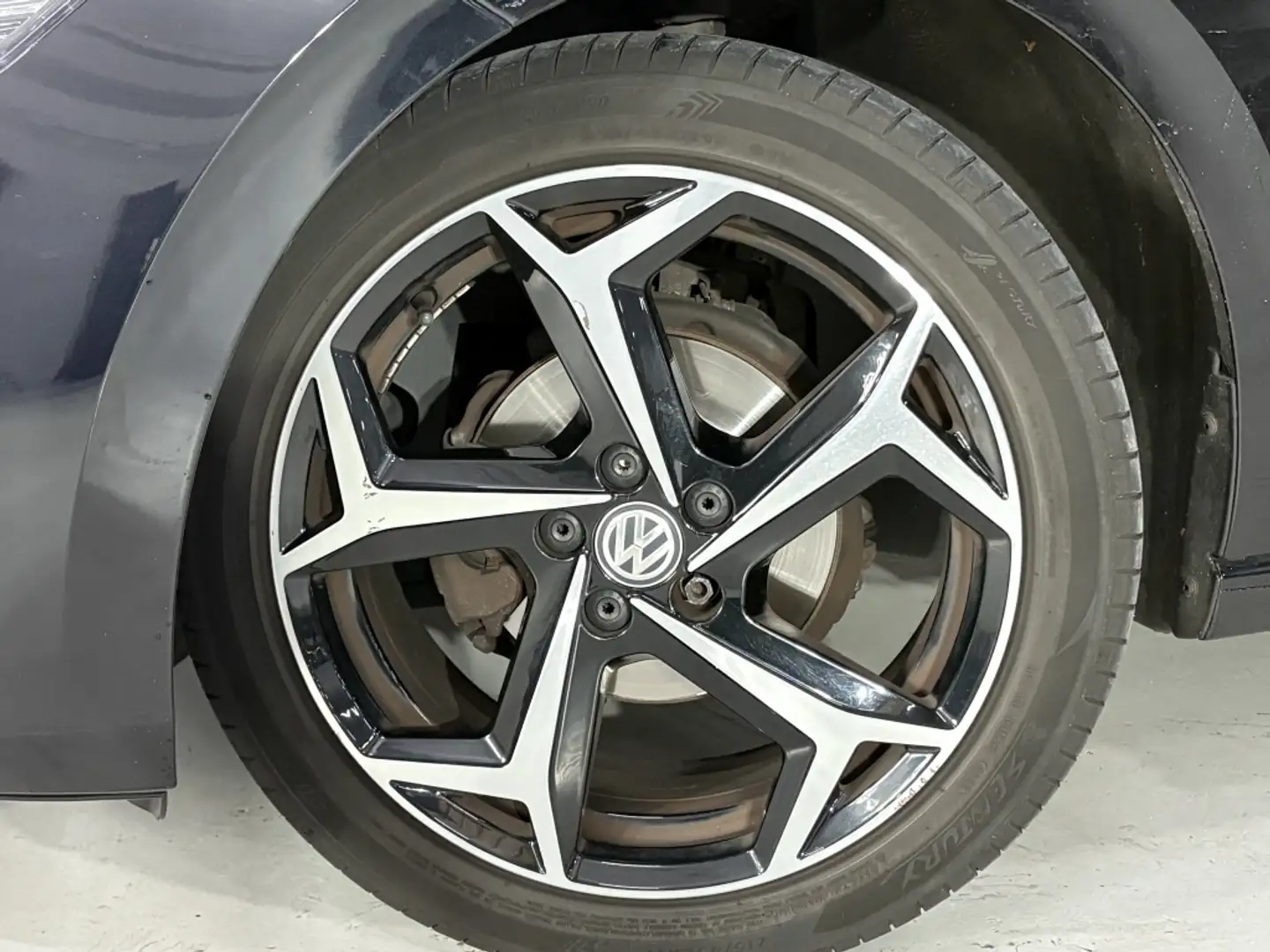 Volkswagen Polo 1.0 TSI Highline *Camera*Full-Led*Stoelverwarming* Zwart - 2