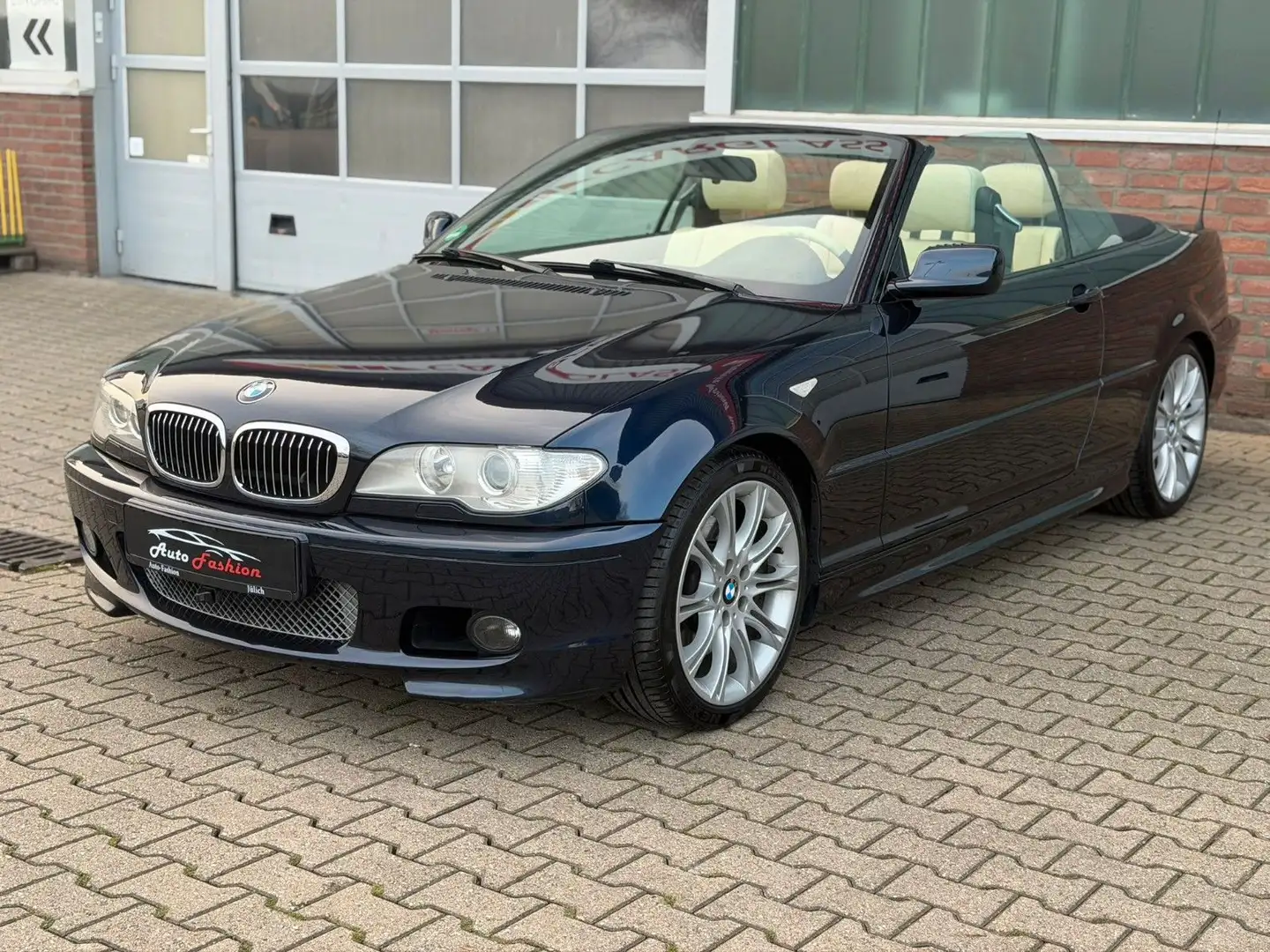 BMW 330 Ci Cabrio Special Edition Sport M-Paket Blau - 1