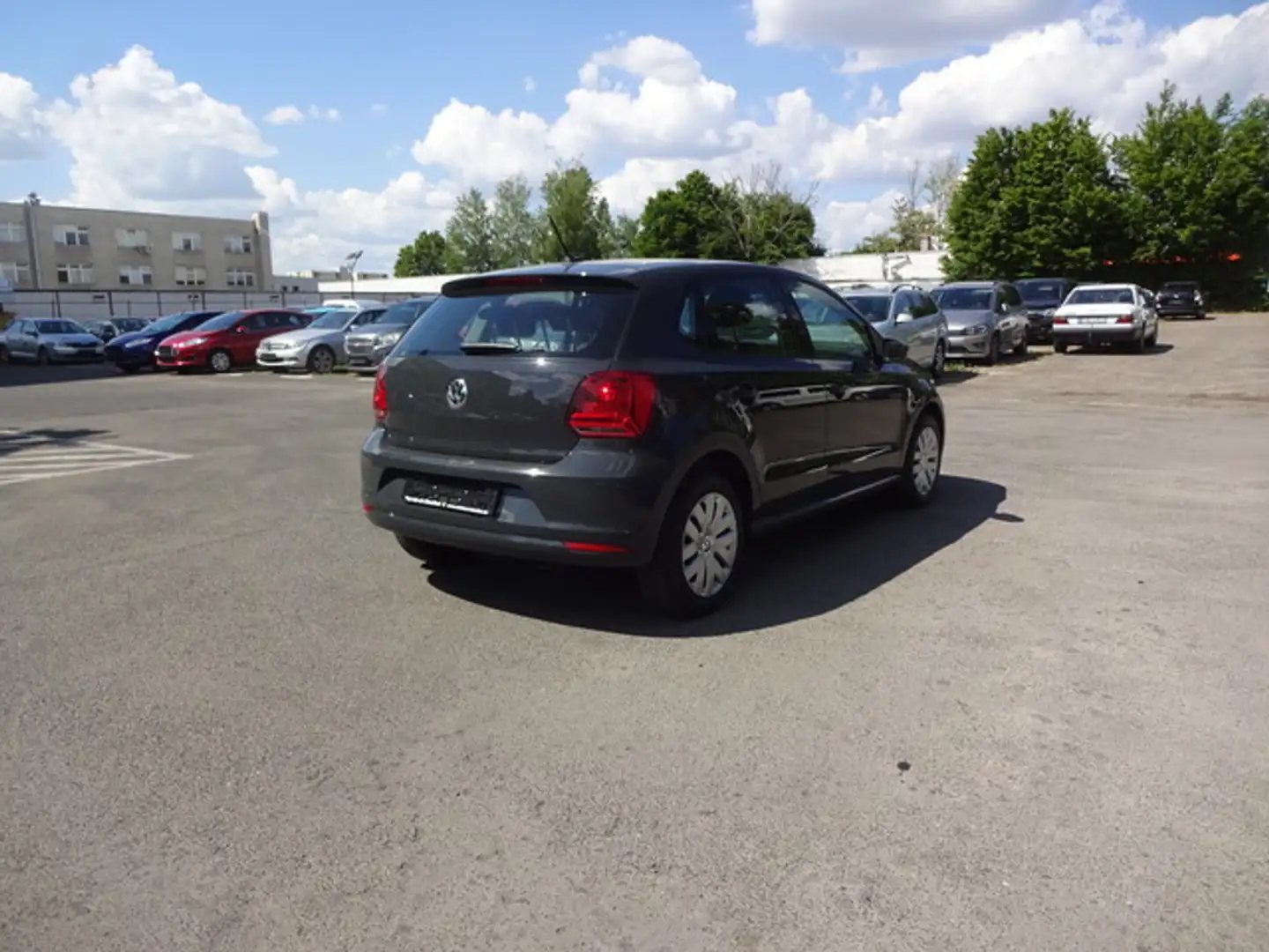 Volkswagen Polo Trendline Gris - 2