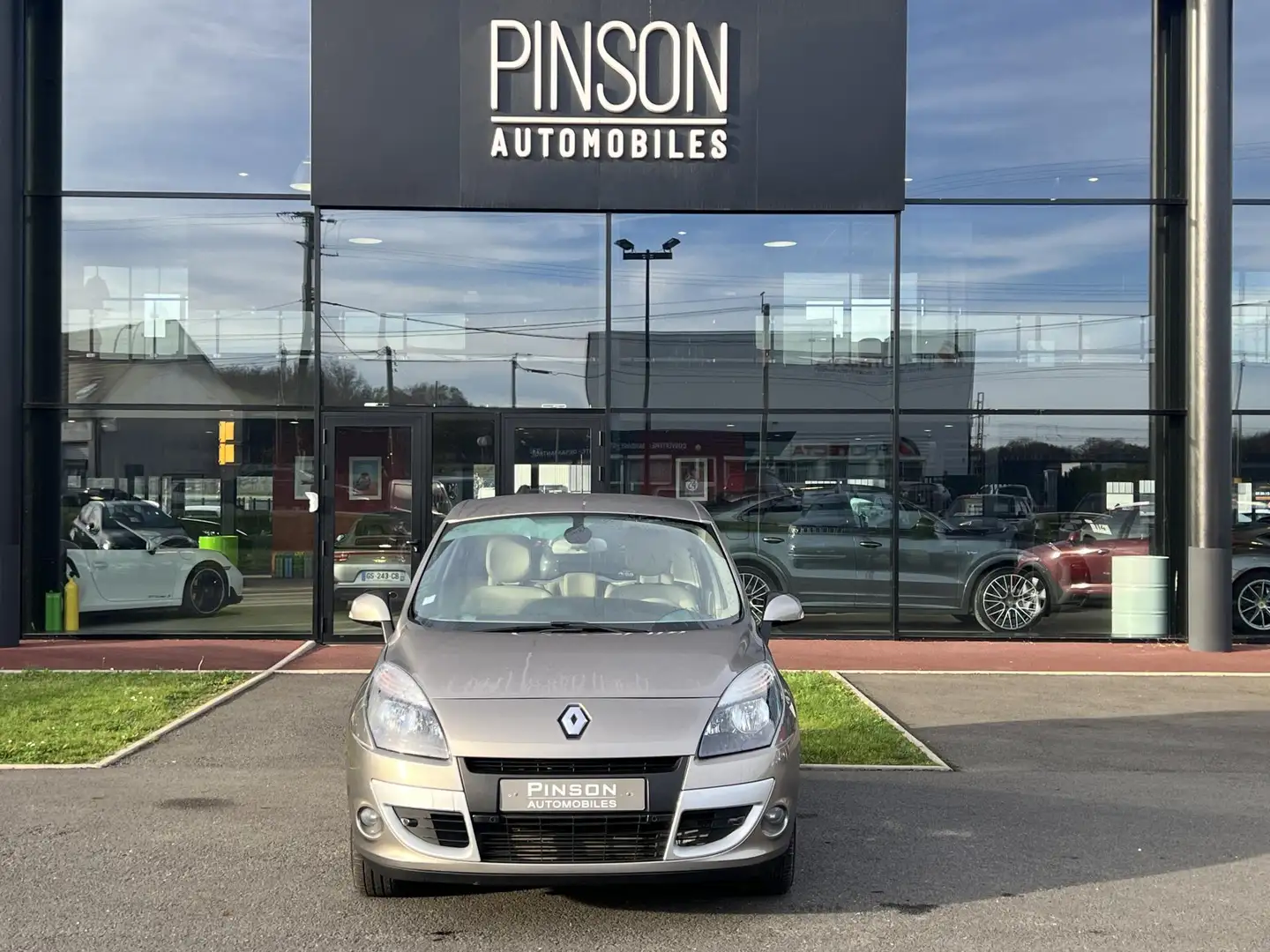 Renault Scenic Scenic 1.9 dCi FAP - 130 Euro 5 III MONOSPACE Privilège PHASE 1 Beige - 2