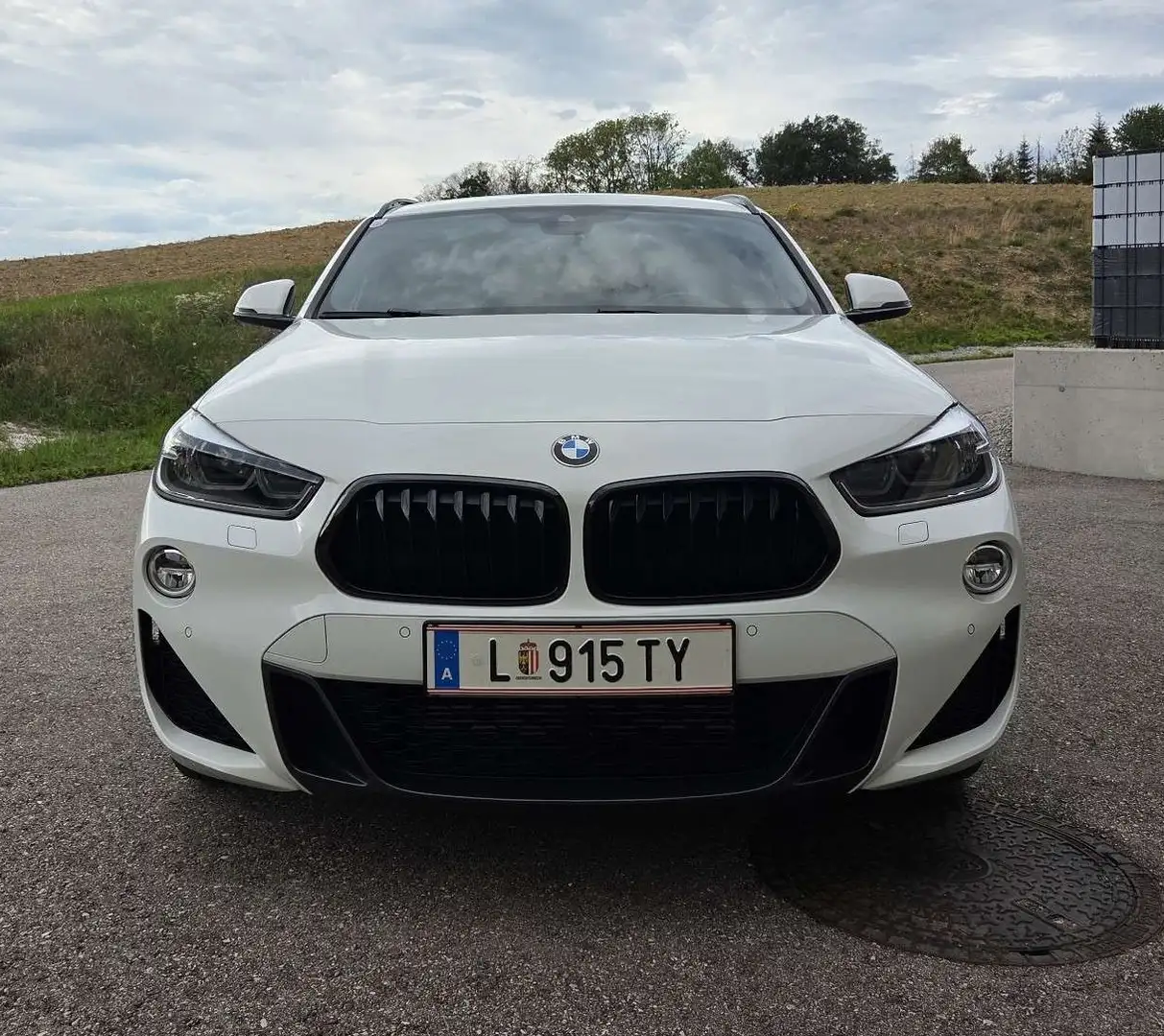 BMW X2 xDrive20i M B48 Aut. 280 PS 19" PANO LED H&K Weiß - 2