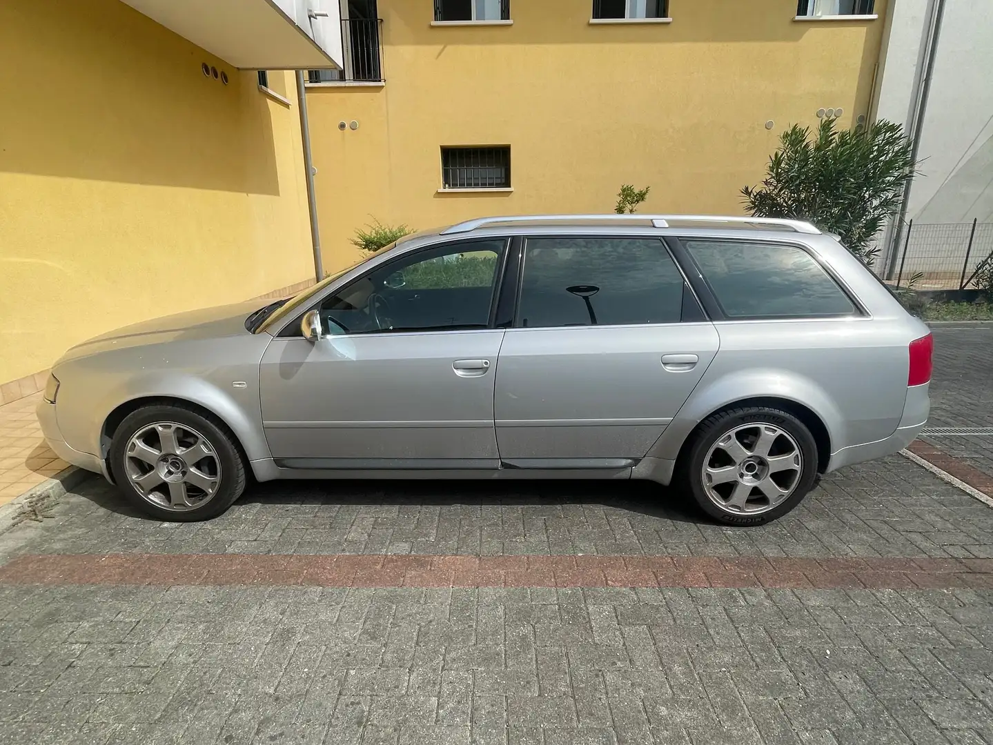 Audi S6 A6 II 2000 Avant 4.2 quattro tiptronic ASI Silber - 2