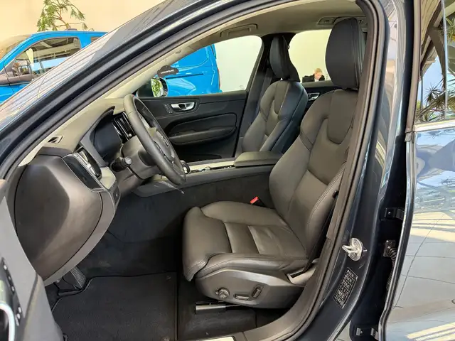 Volvo XC60 view 14