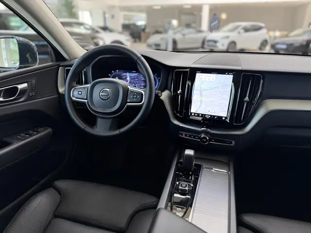 Volvo XC60 view 10