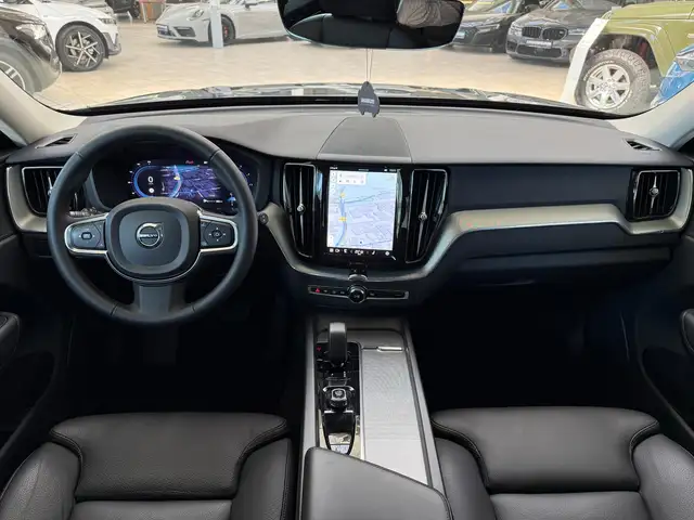 Volvo XC60 view 12
