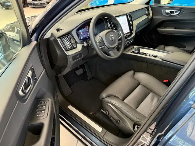 Volvo XC60 view 13