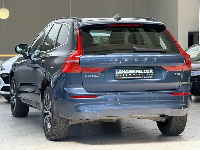 Volvo XC60 view 5