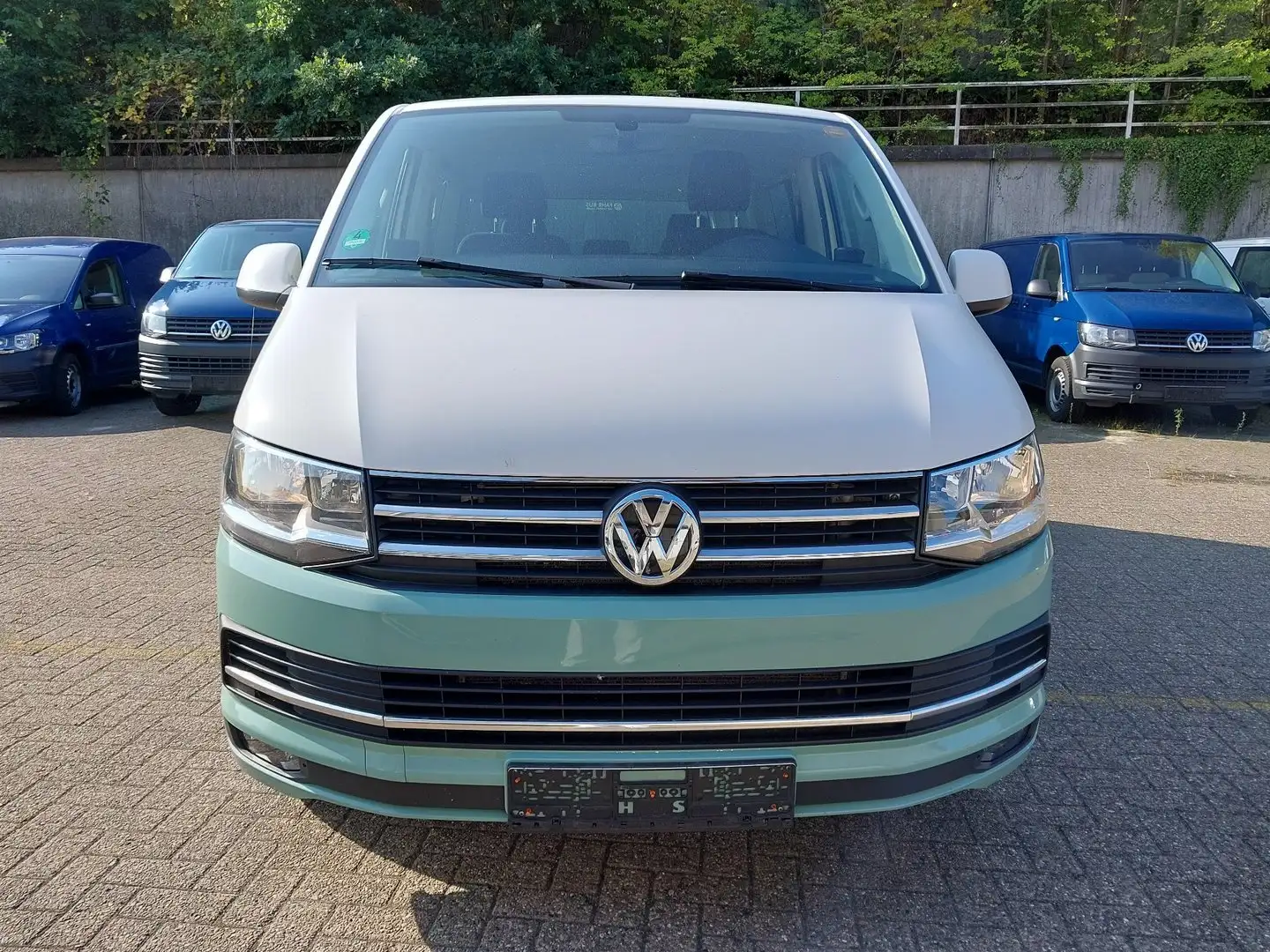 Volkswagen T6 Multivan 2,0 TDI *BI-COLOR *INSP.+TÜV NEU *GARANTIE+FIN. Grün - 2