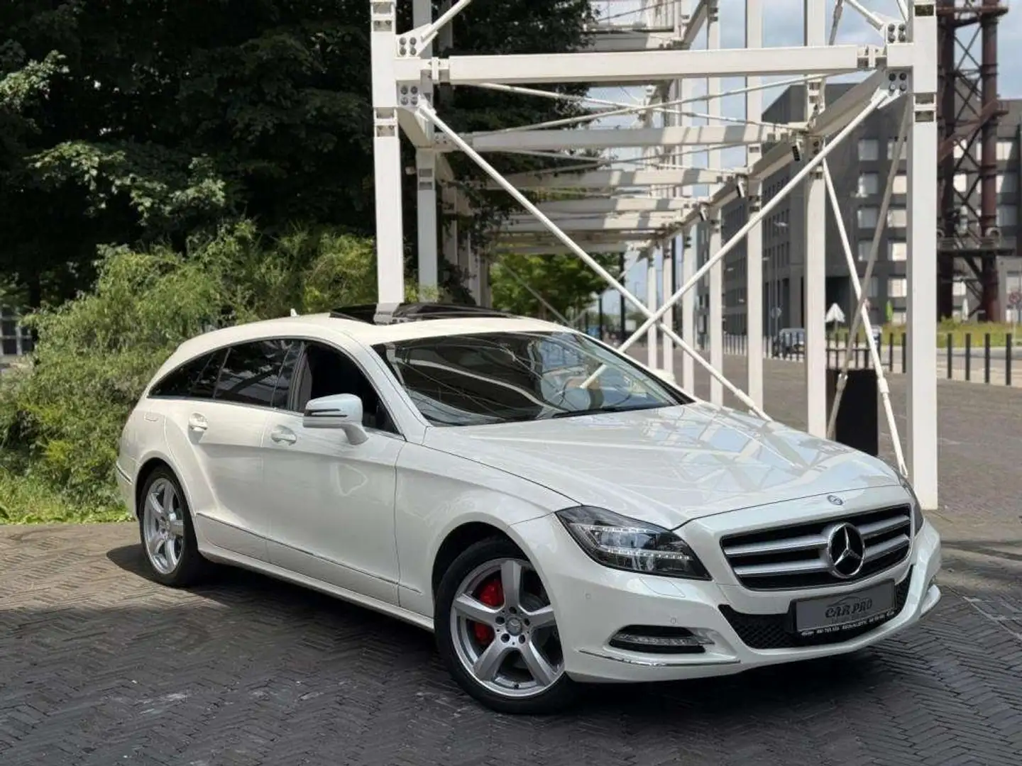 Mercedes-Benz CLS 350 CLS Shooting Brake 350 CDI 4Matic 7G-TRONIC Wit - 2