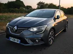 Renault Megane Mégane IV Berline TCe 140 Energy EDC Business Intens