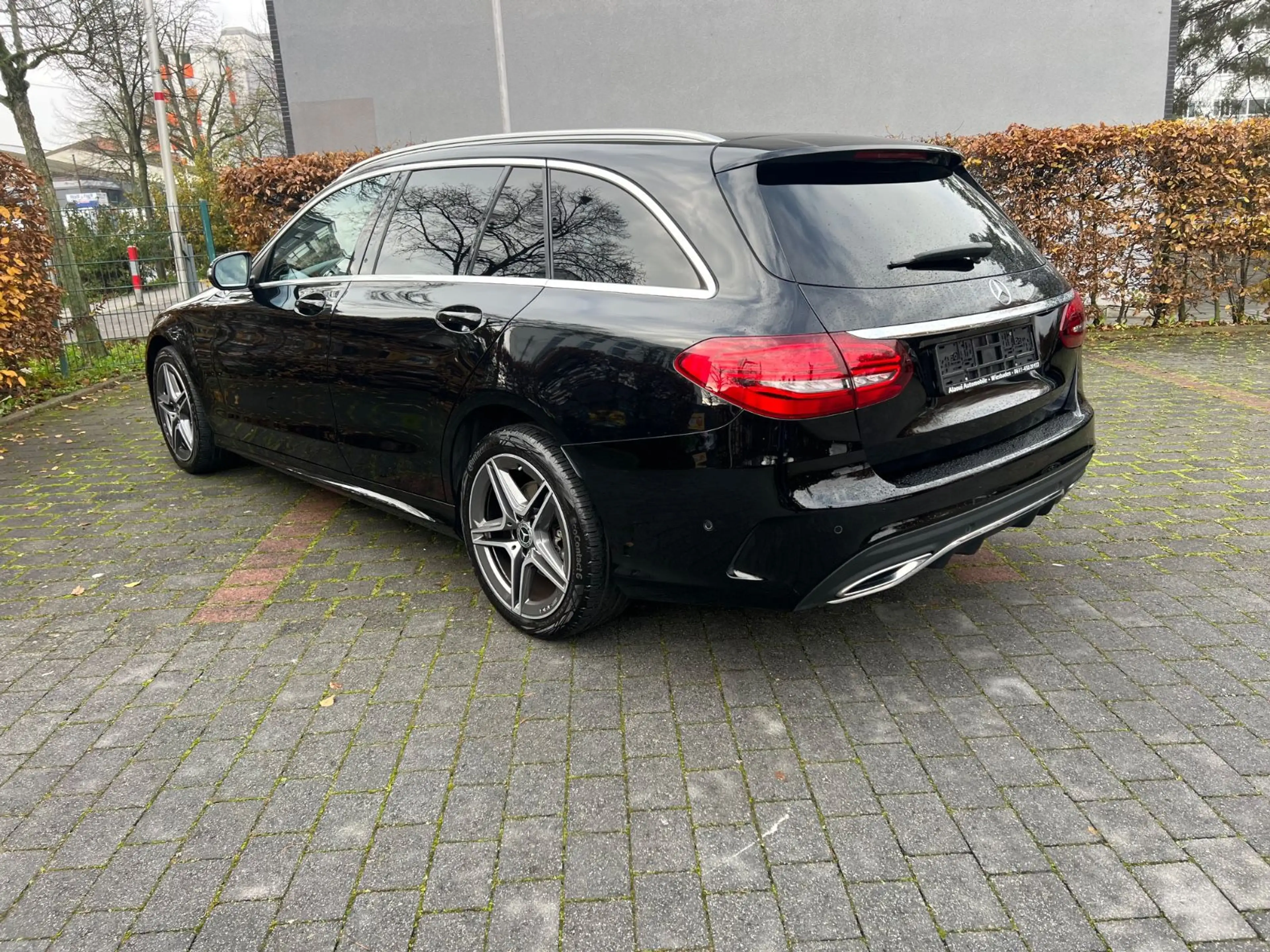 Mercedes-Benz C 220 T-Modell ~AMG Line~ — photo 2