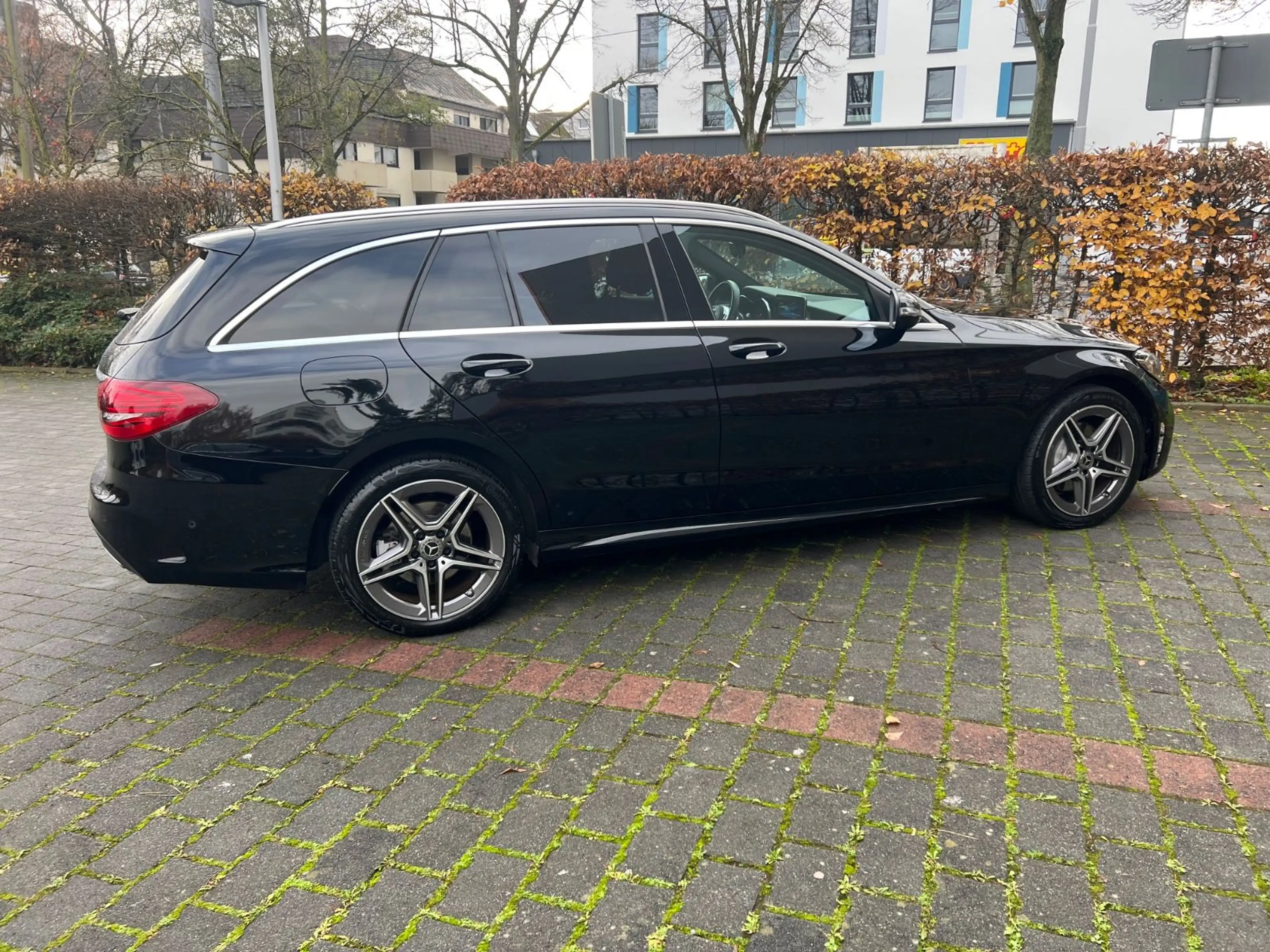 Mercedes-Benz C 220 T-Modell ~AMG Line~ — photo 9