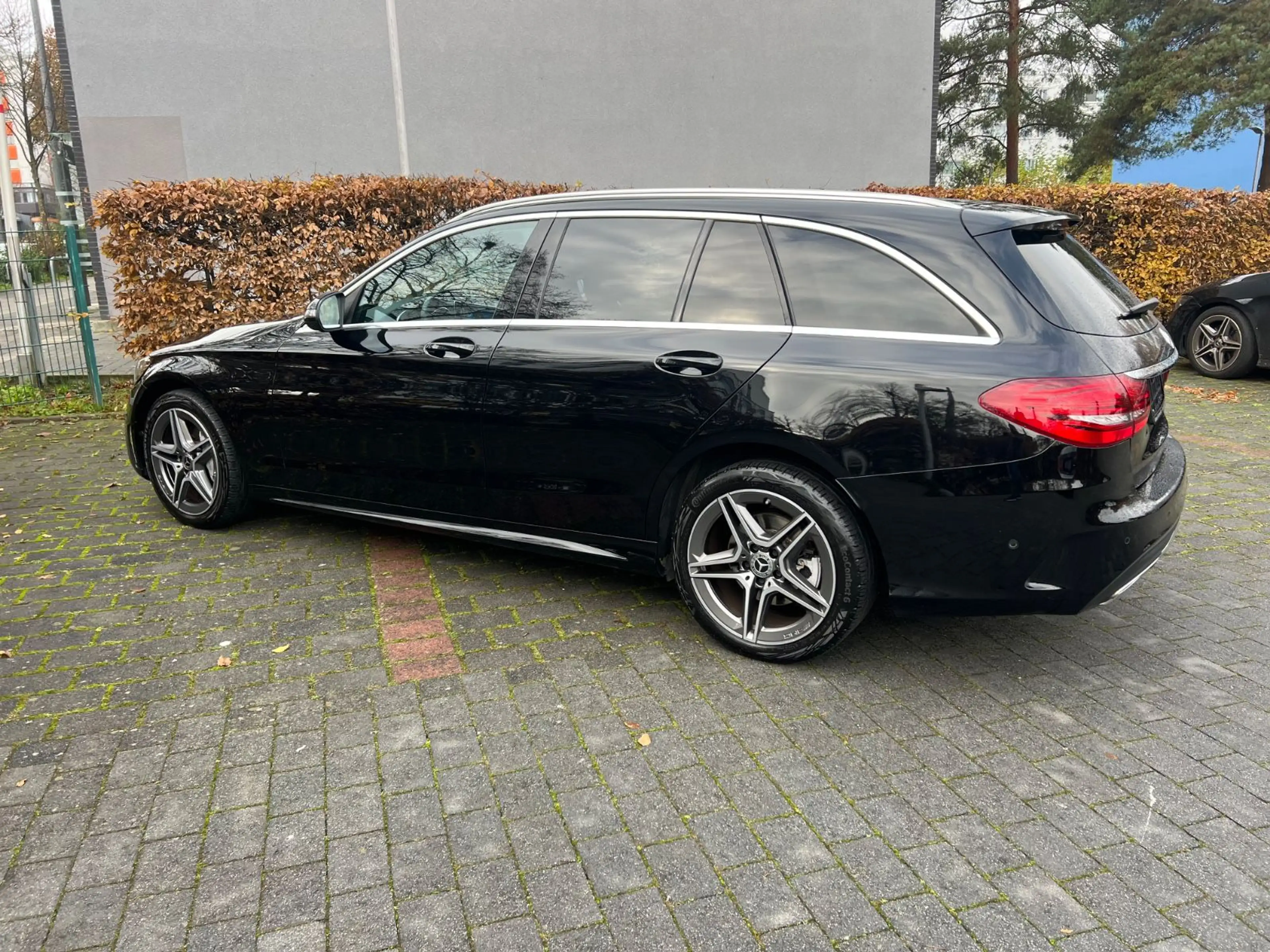Mercedes-Benz C 220 T-Modell ~AMG Line~ — photo 8