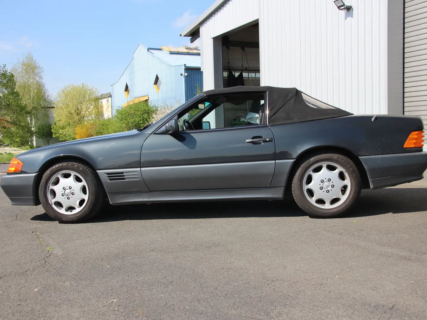 Mercedes-Benz SL 300 Negru - 2