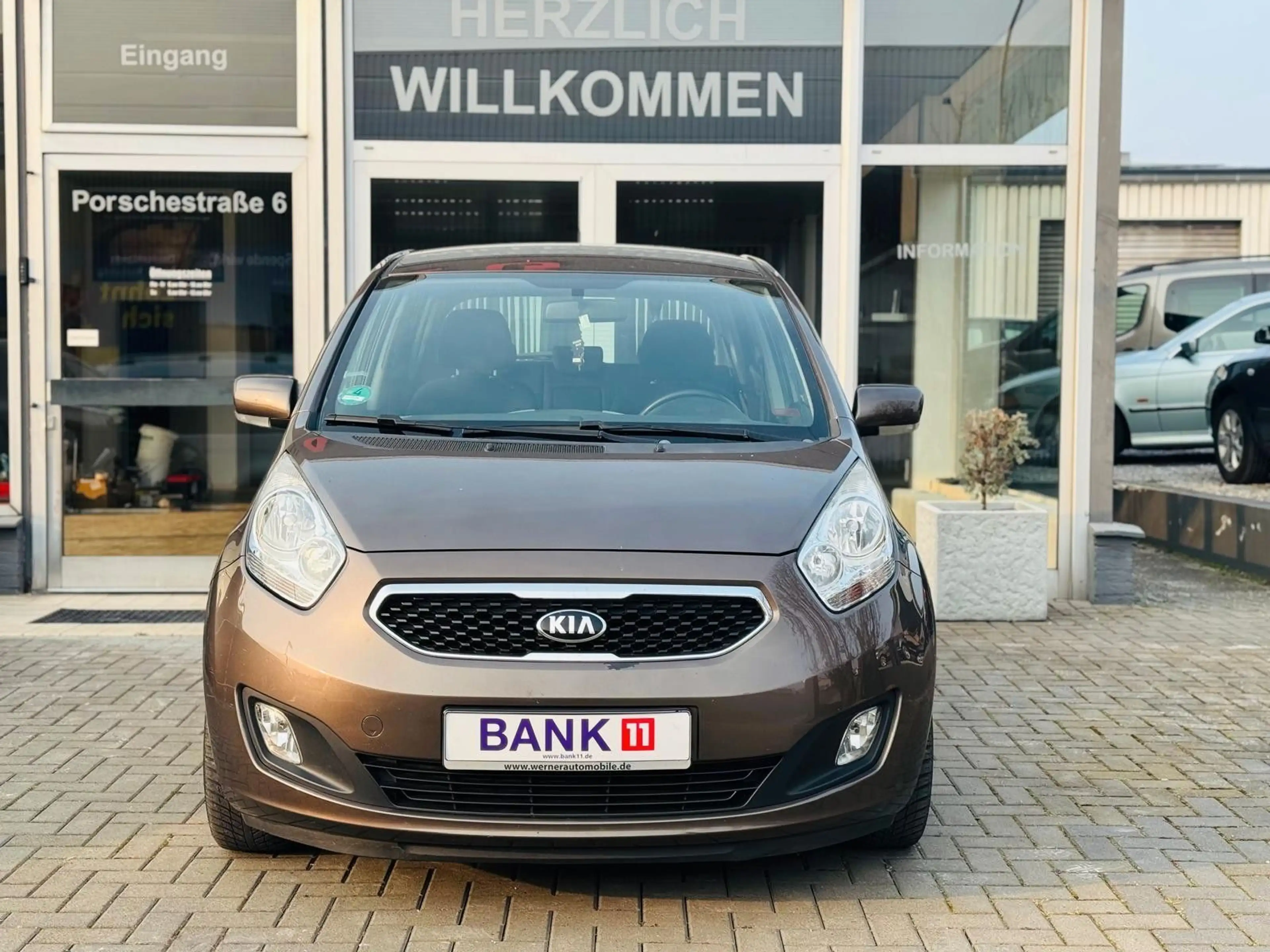 Kia Venga 1.6 — photo 2