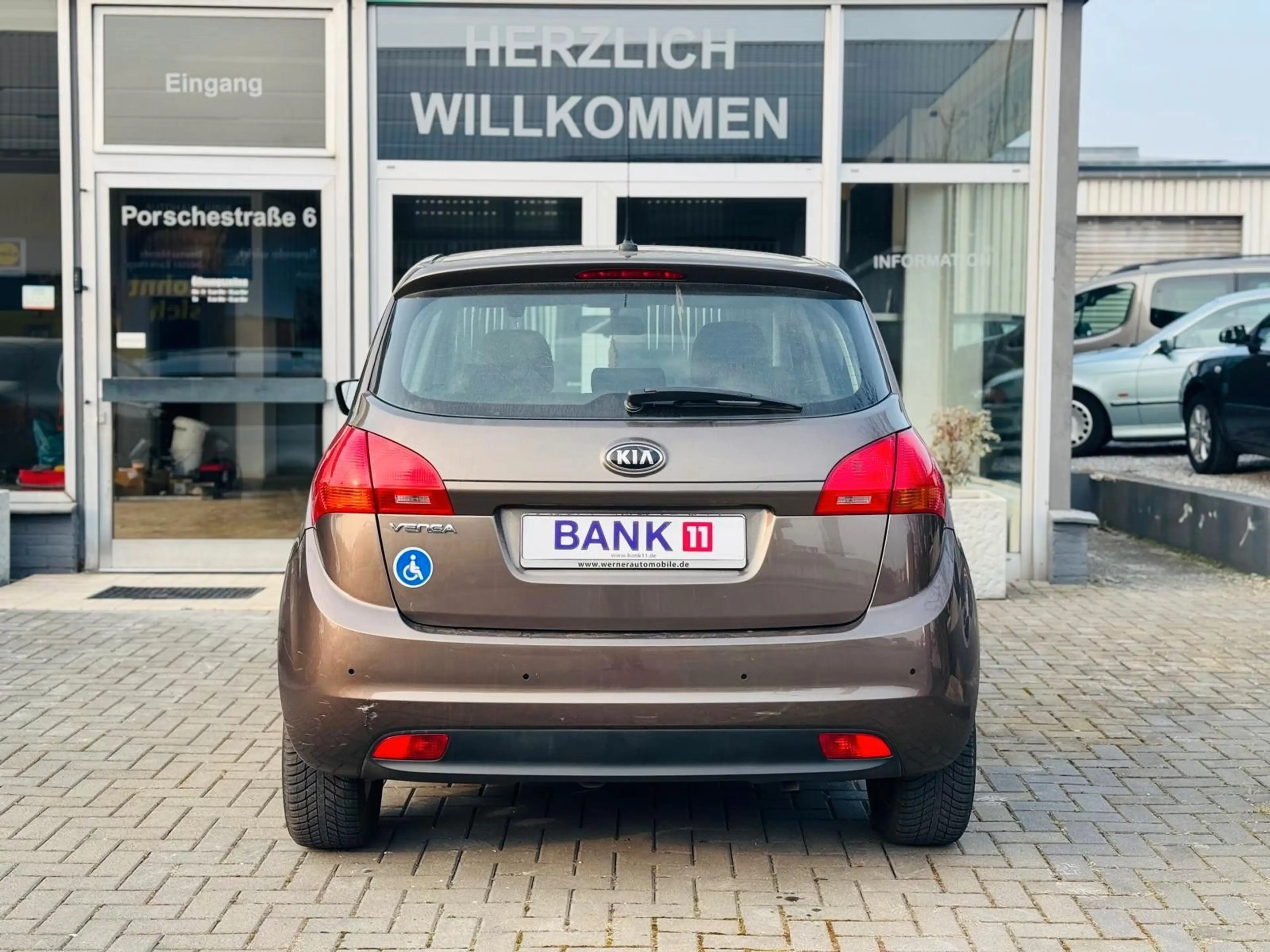 Kia Venga 1.6 — photo 5