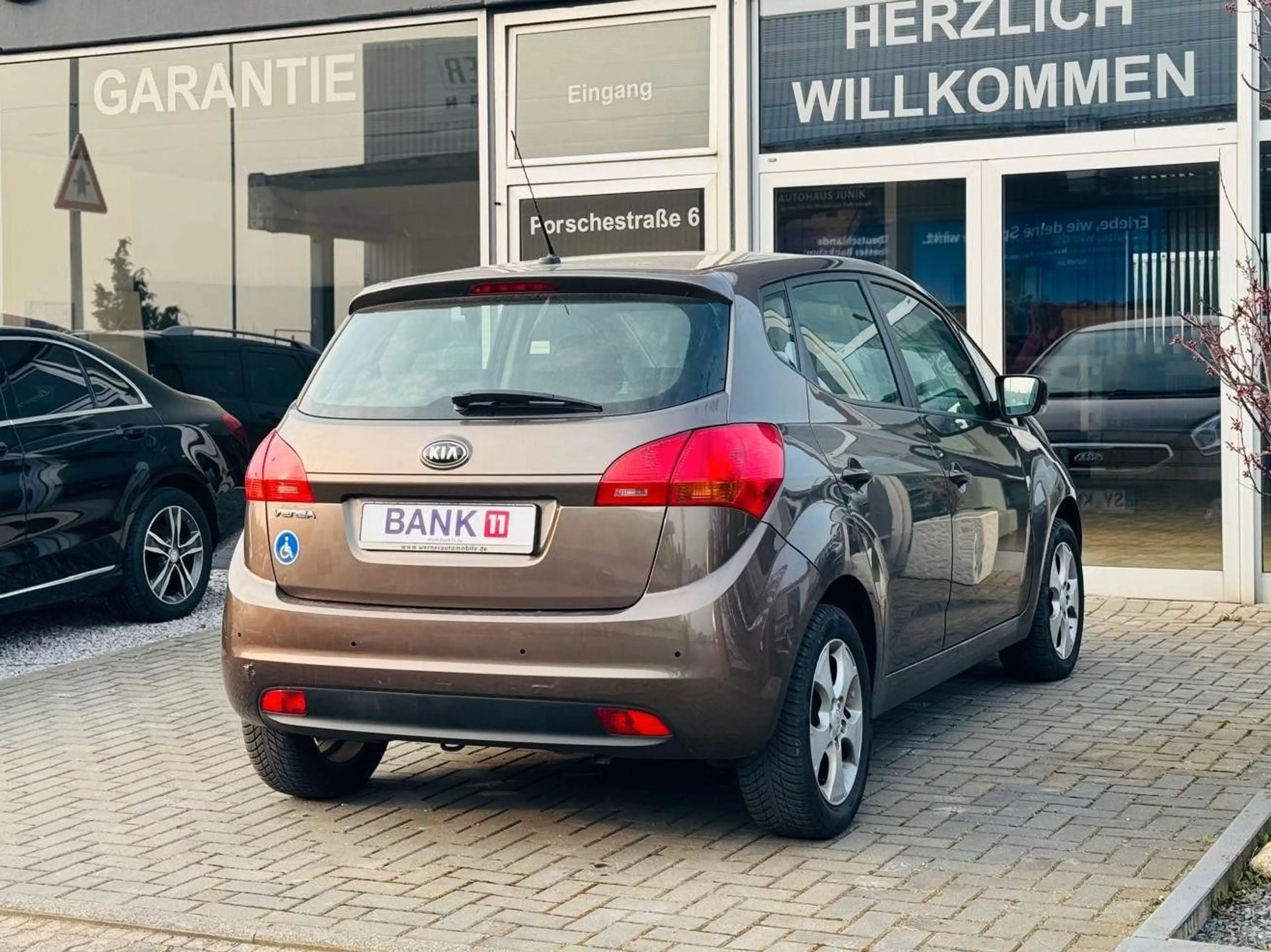 Kia Venga 1.6 — photo 4