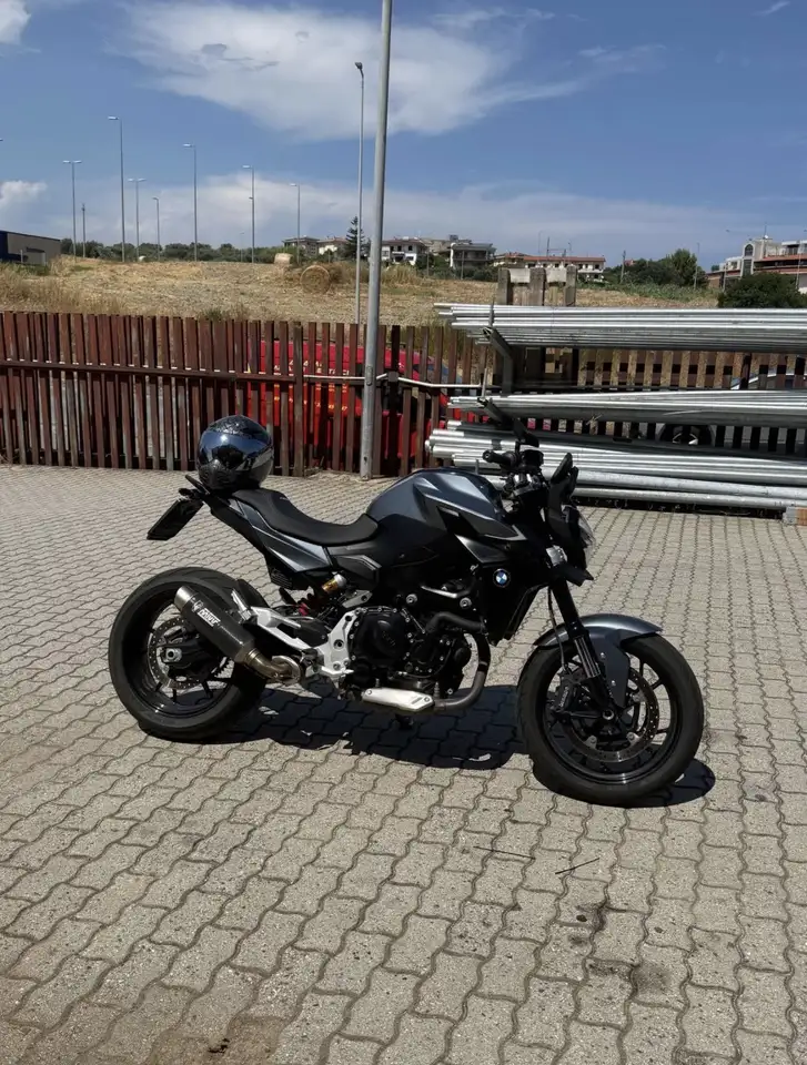 BMW F 900 R