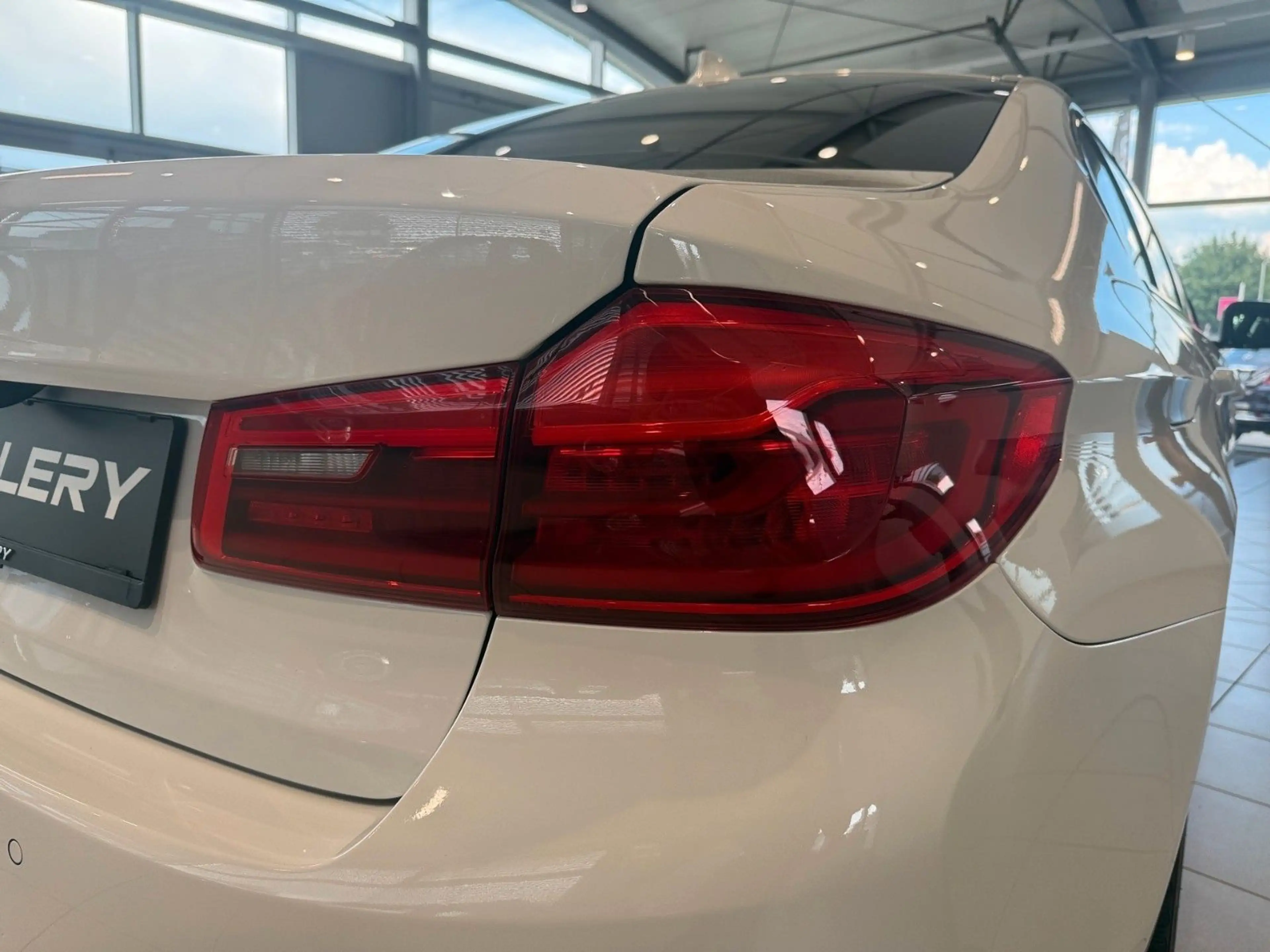BMW 540 i xDrive M-Sport Aut.*Sitzkühlung*Massage* — photo 13