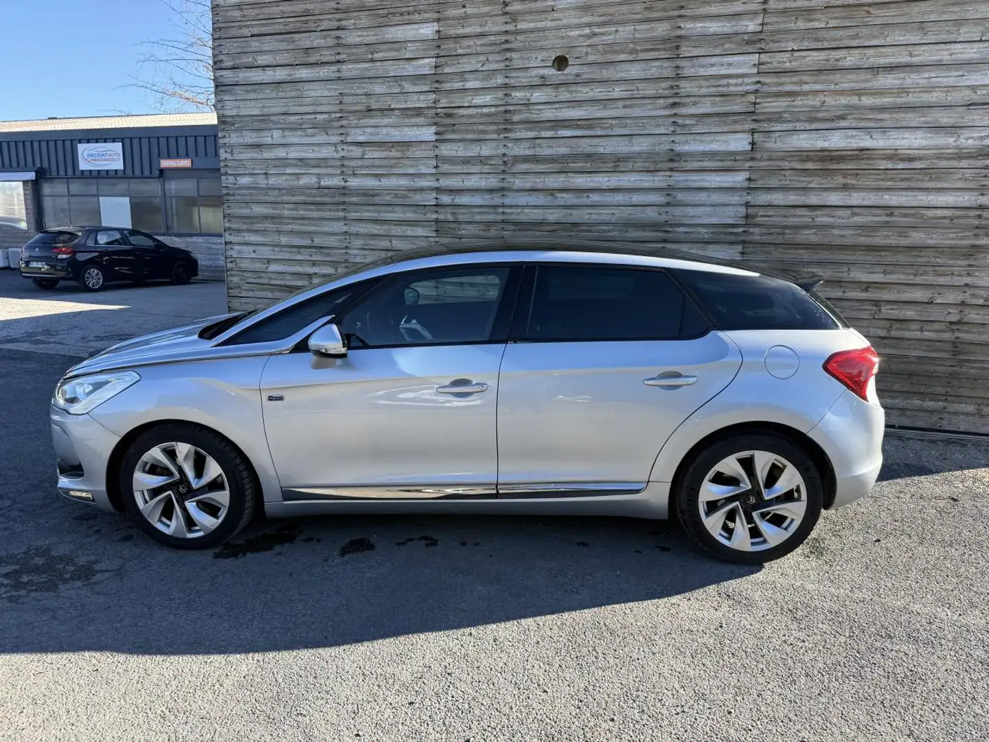 DS Automobiles DS 5 2.0 HDi 16V FAP - 160 BERLINE Sport Chic PHASE 1 Grau - 2