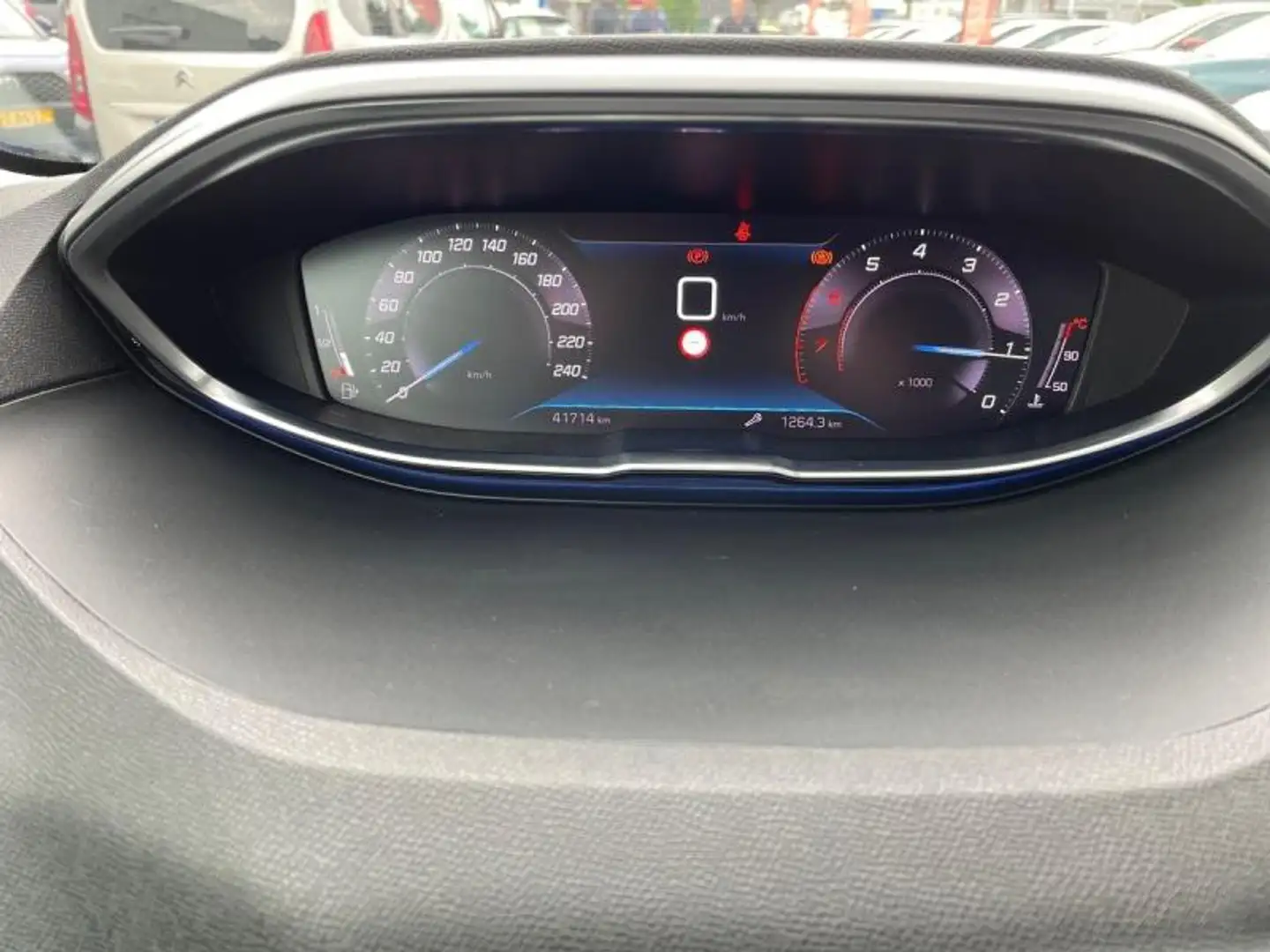 Peugeot 5008 1.2 PureTech 130ch S\u0026S Allure Pack - 2