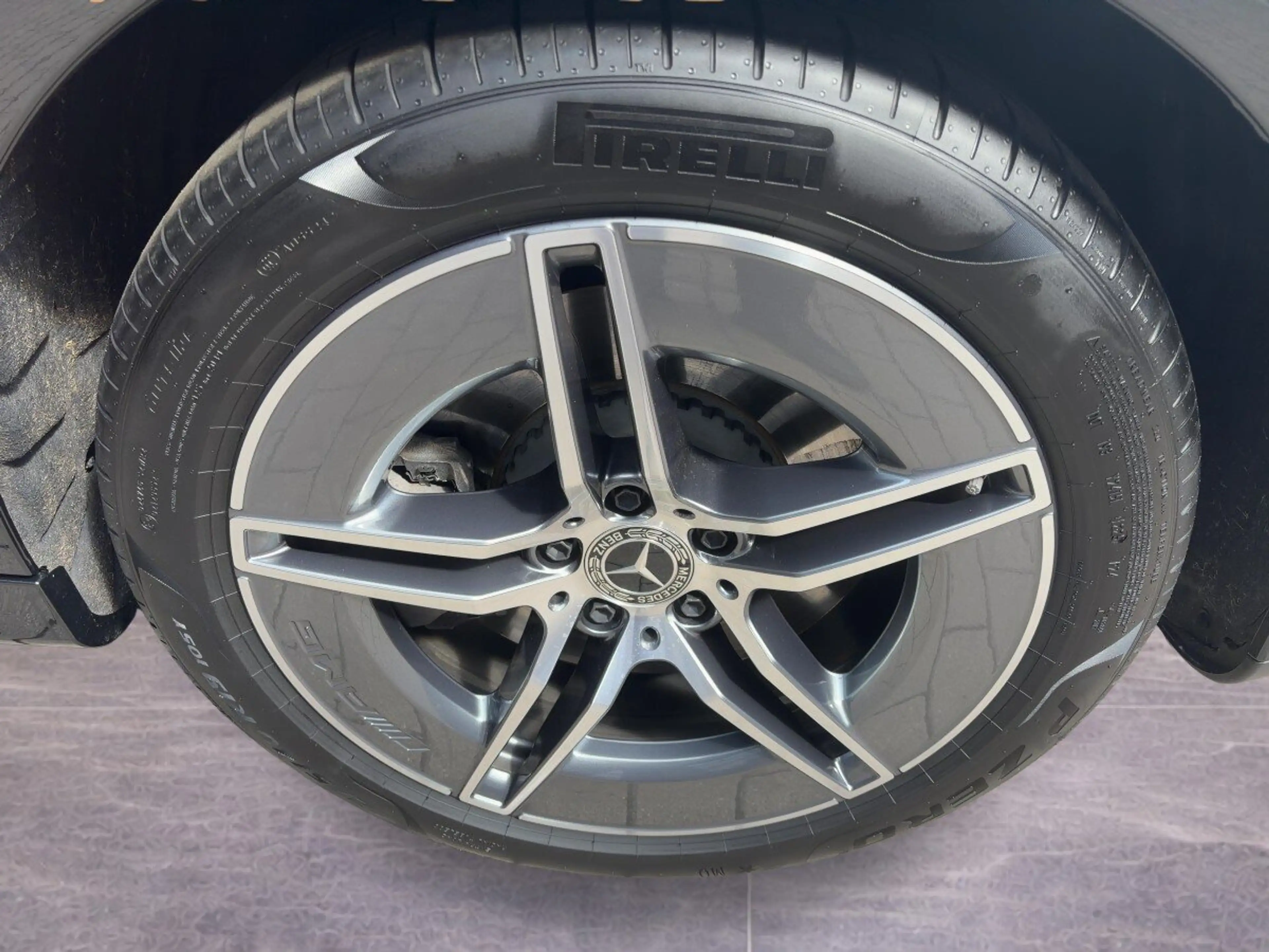 Mercedes-Benz E 450 E 450 4MATIC Limousine AMG-Line/360/Memory/Keyless — photo 11