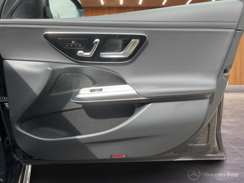 Mercedes-Benz E 450 E 450 4MATIC Limousine AMG-Line/360/Memory/Keyless — photo 19