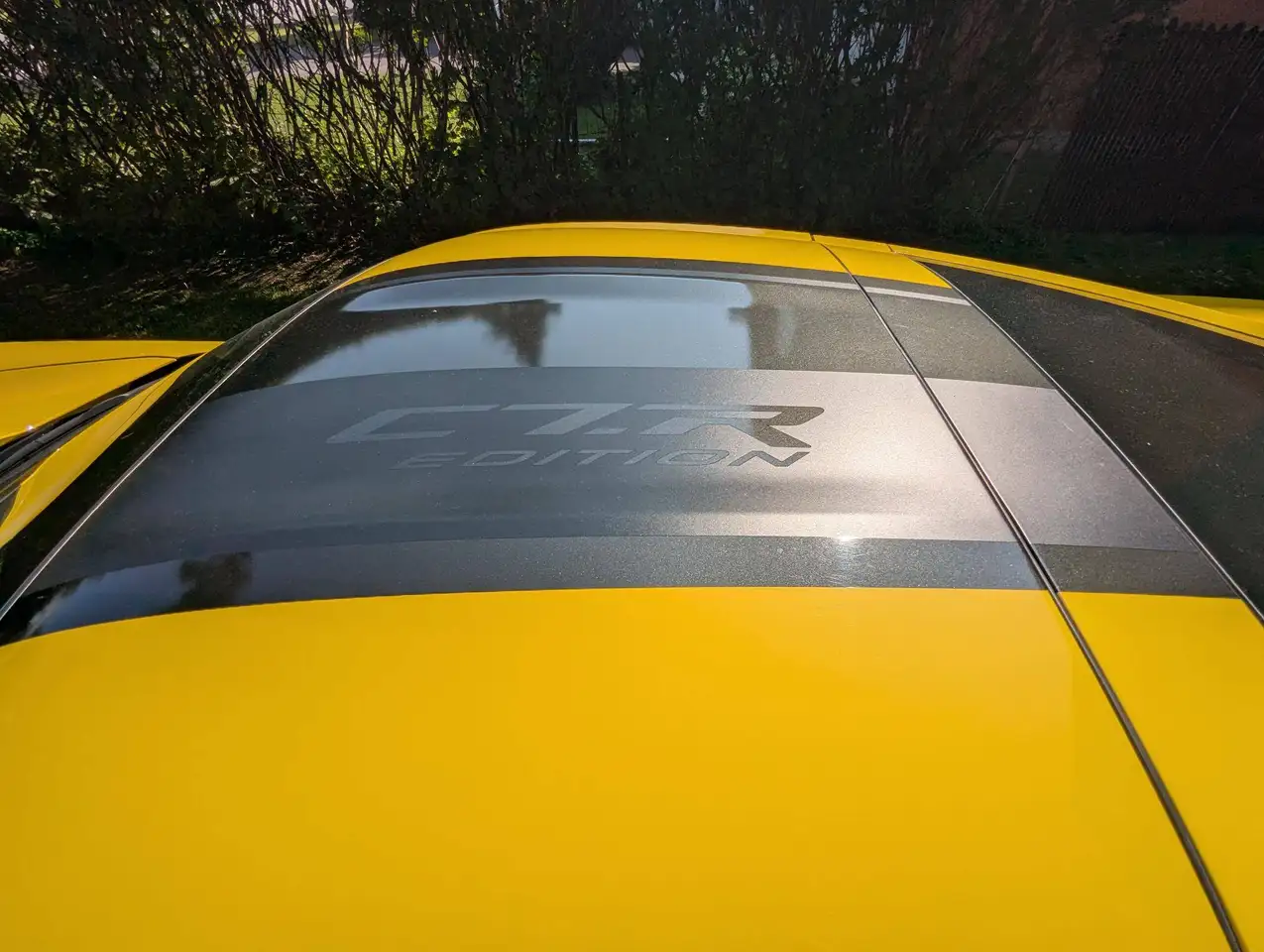 Chevrolet Corvette снимка Chevrolet Corvette