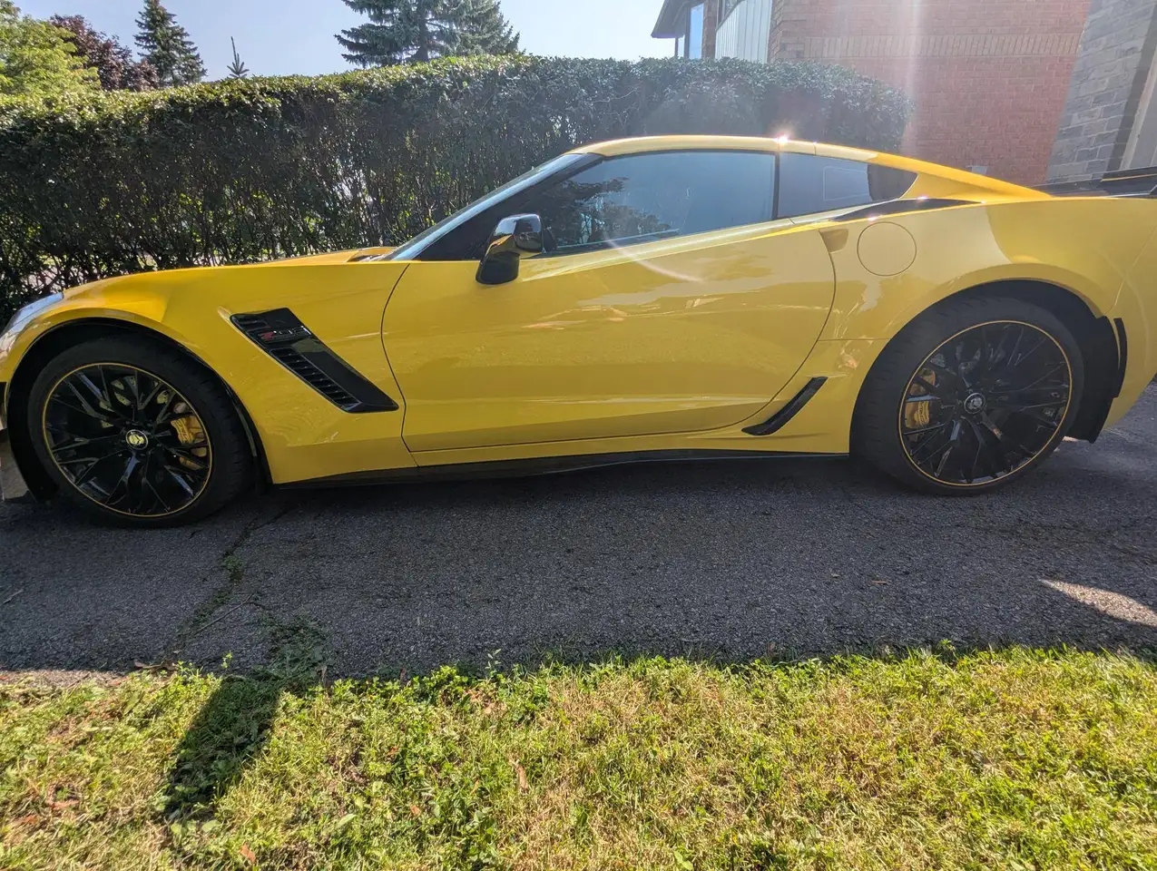 Chevrolet Corvette снимка Chevrolet Corvette
