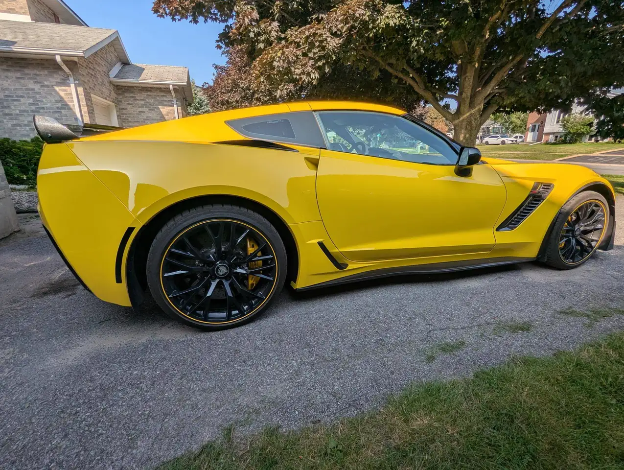 Chevrolet Corvette снимка Chevrolet Corvette