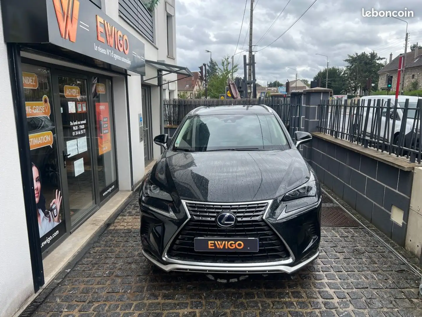 Lexus NX 300h 300h 2wd executive my21 tva récupérable Zwart - 2