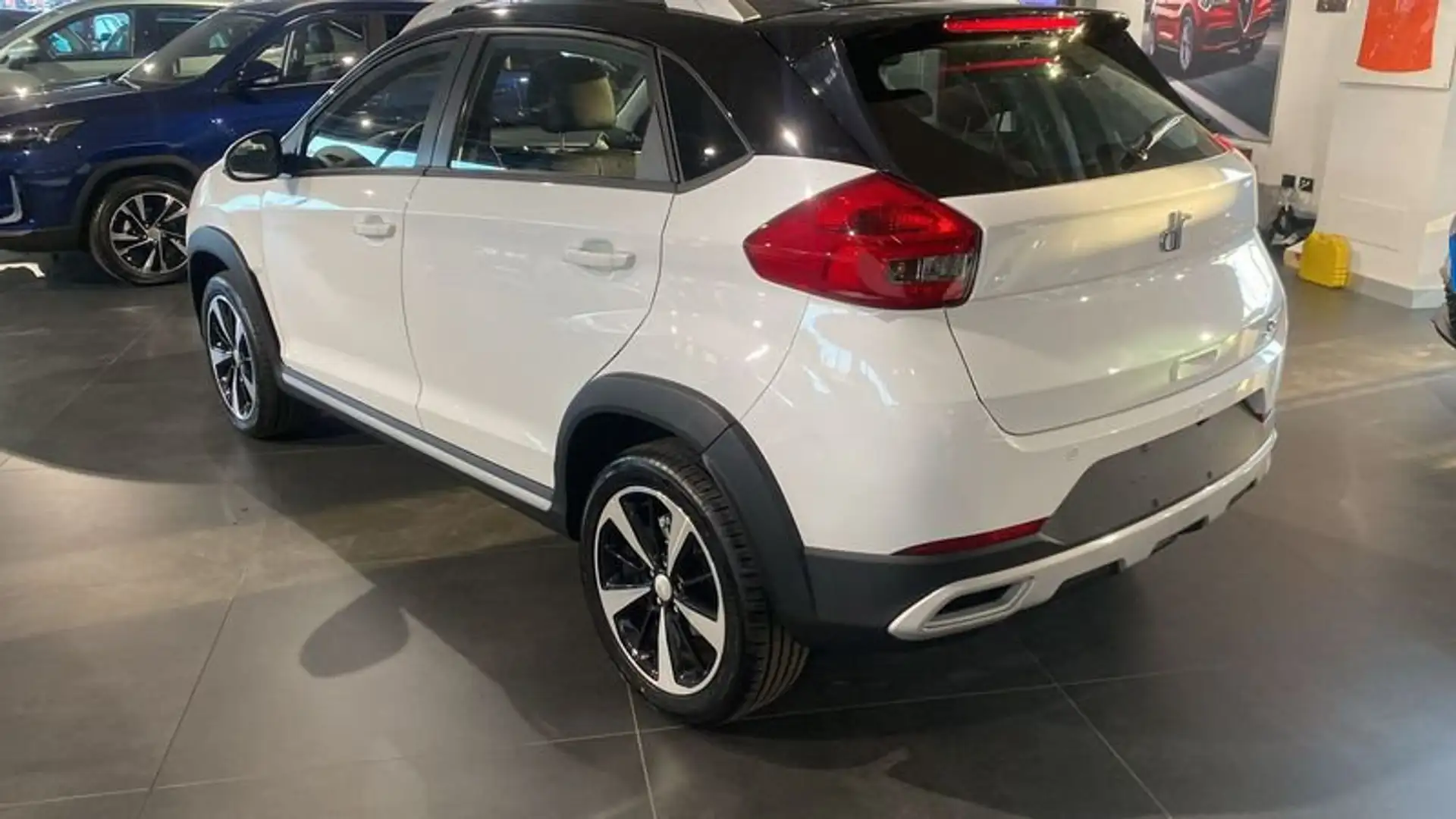 DR Automobiles DR 3.0 1.5 CVT Bi-Fuel GPL Bianco - 2