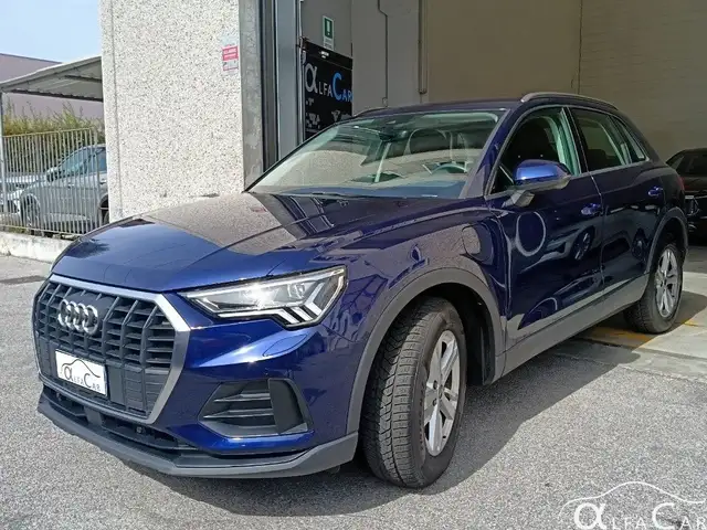 Audi Q3 45 TFSI e S tronic Business