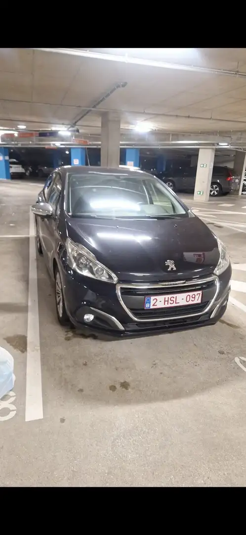 Peugeot 208 PureTech 82 Active motor start maar rijdt niet - 1
