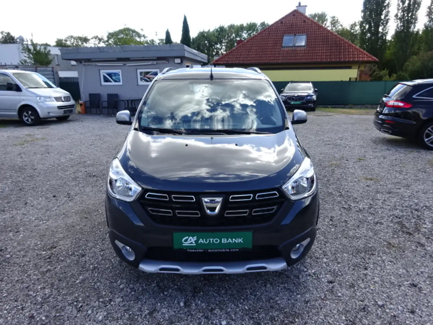 Dacia Lodgy Stepway Navi Bluetooth Freisprecheinrichtung Sitzheizung Parksensor vorne und hinten Kamera Grau - 2