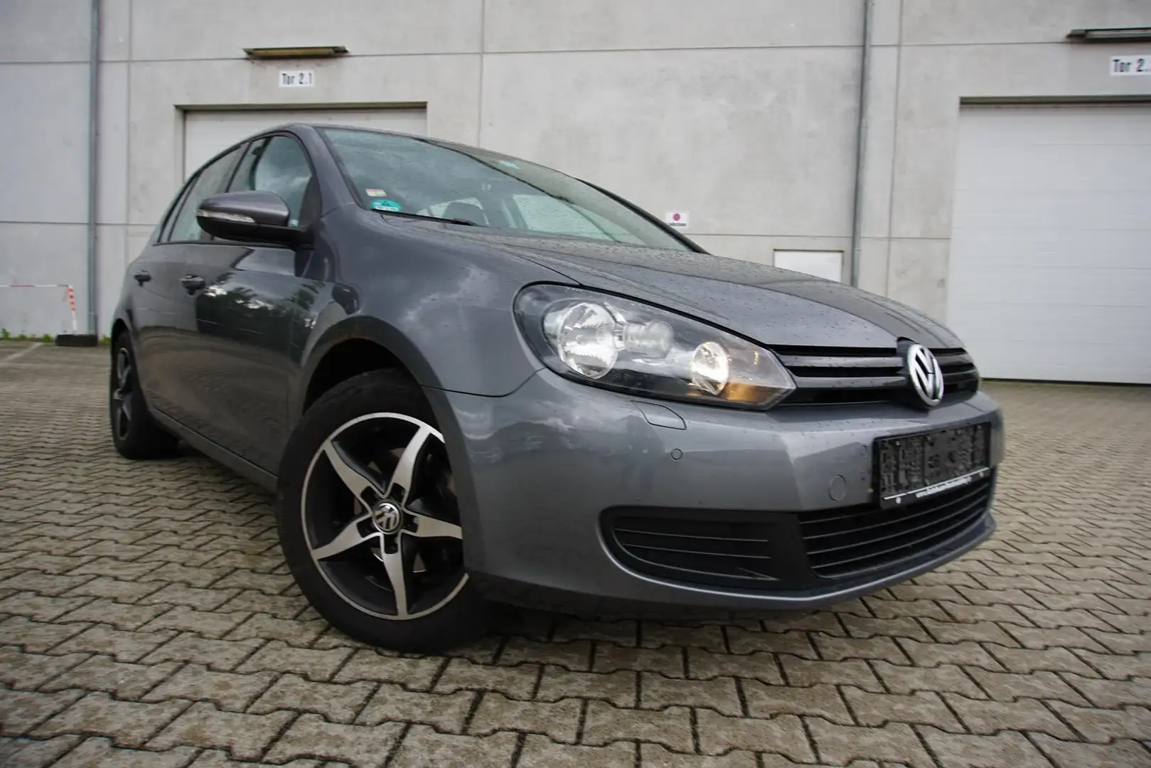 Volkswagen Golf 1.4 16V Trendline SHZ PDC Klima Radio Grey - 1