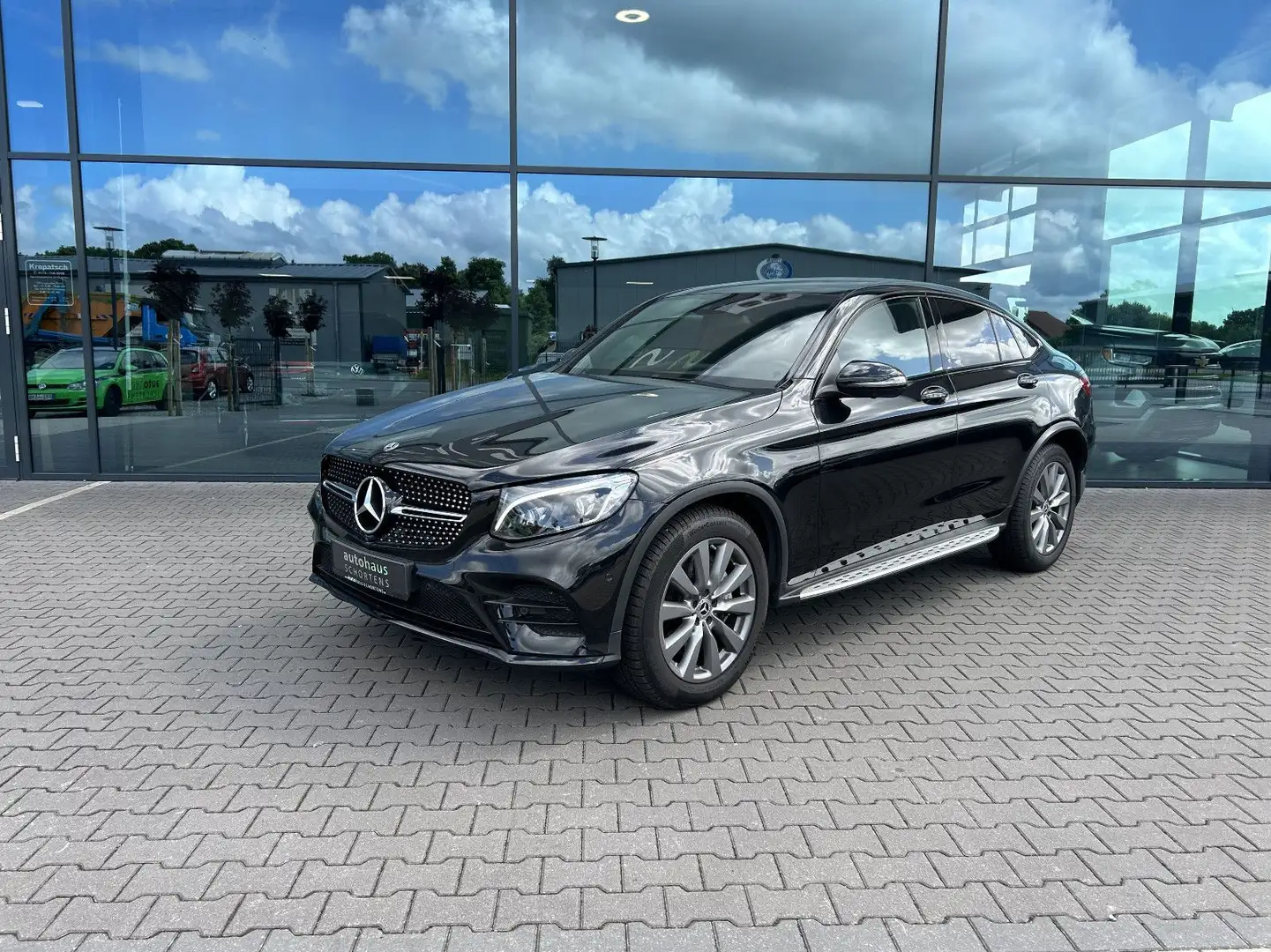 Mercedes-Benz GLC 250 4MATIC AMG-Line | SHZ | 360° | AHK Black - 1