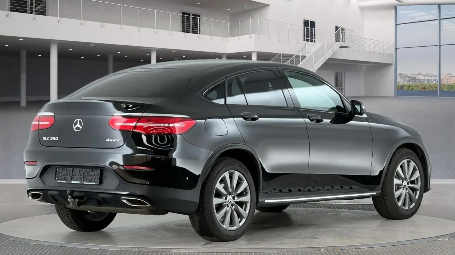 Mercedes-Benz GLC 250 4MATIC AMG-Line | SHZ | 360° | AHK Negru - 2