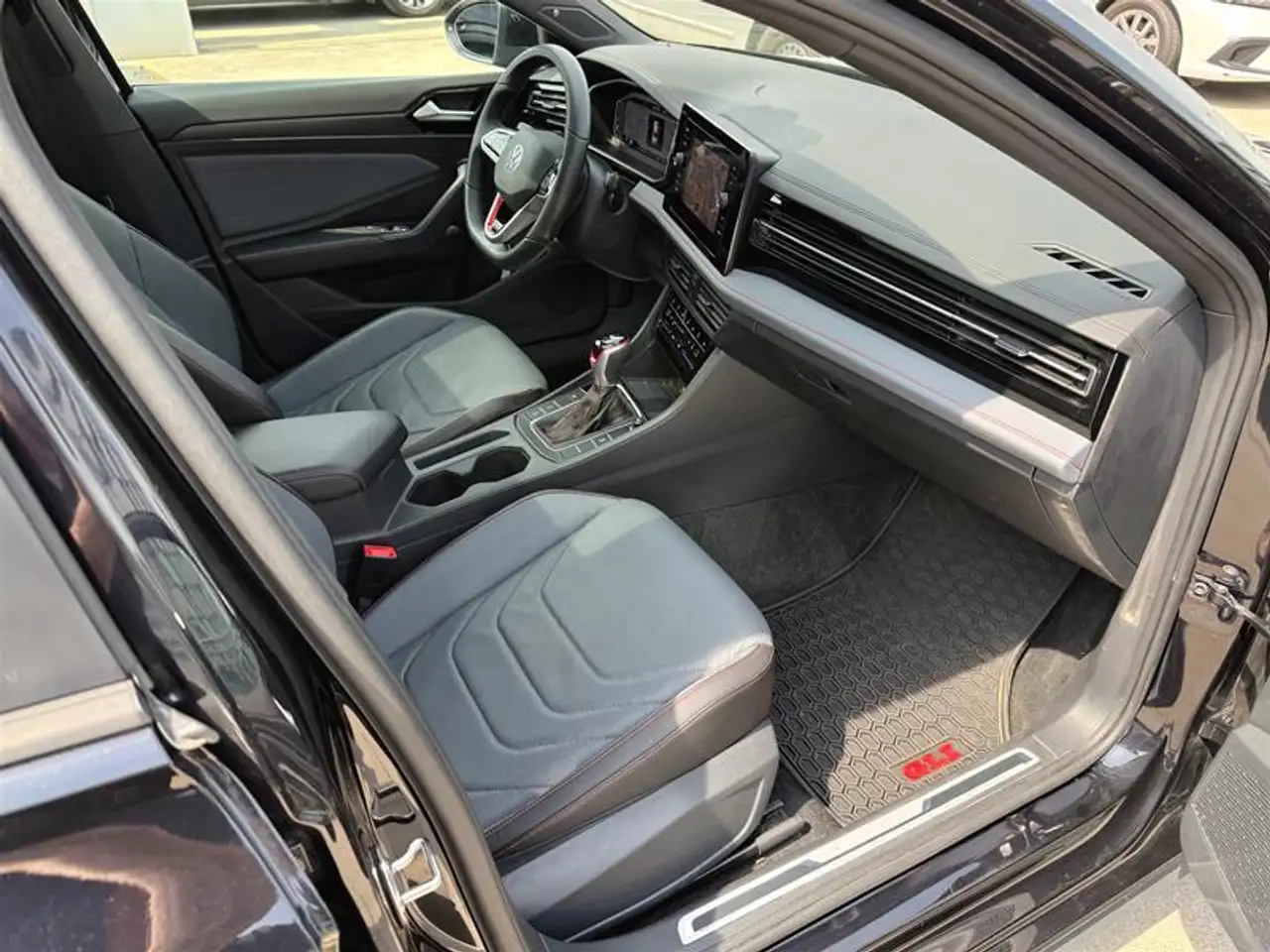 Volkswagen Jetta photo Volkswagen Jetta