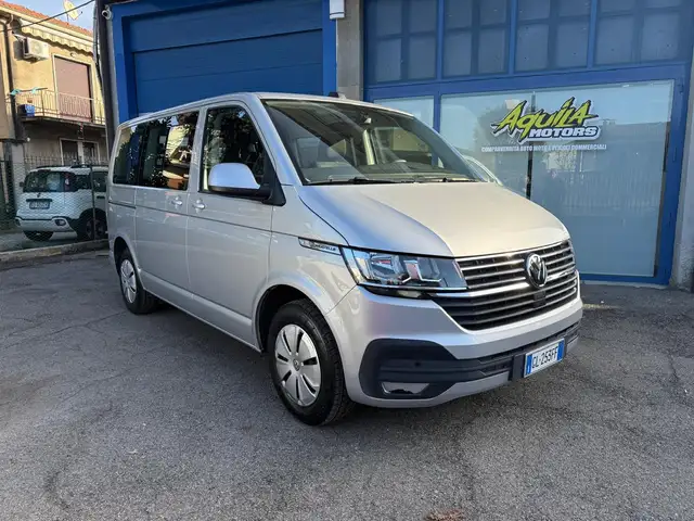 Volkswagen T6.1 Caravelle Comfortline 2.0 Tdi DSG 9 posti