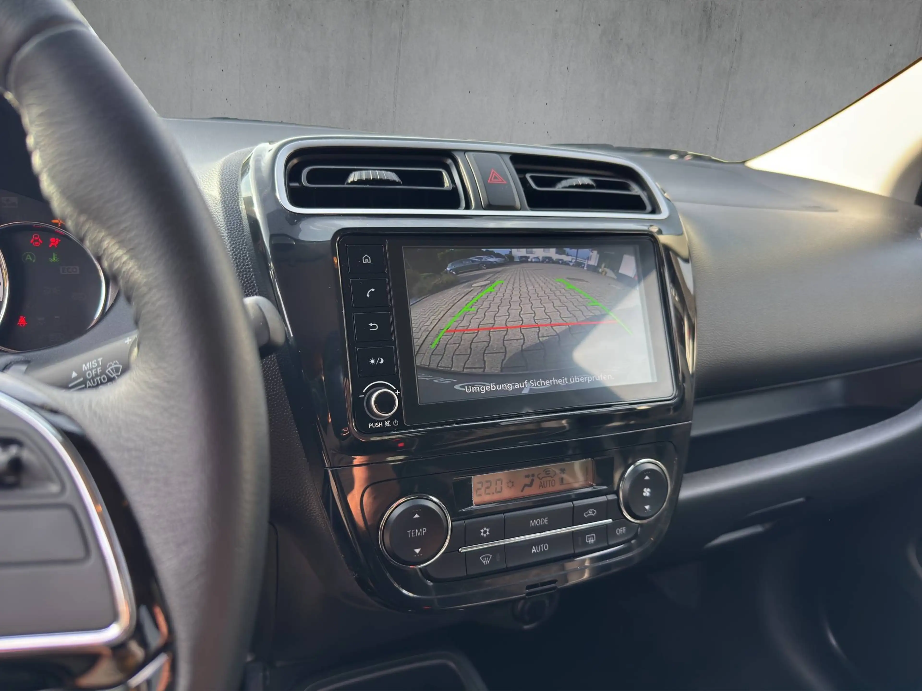 Mitsubishi Space Star 1.2 TOP CVT WENIG km (!) , scheckheftgepflegt, Ganzjahresreifen und Standheizung — photo 12