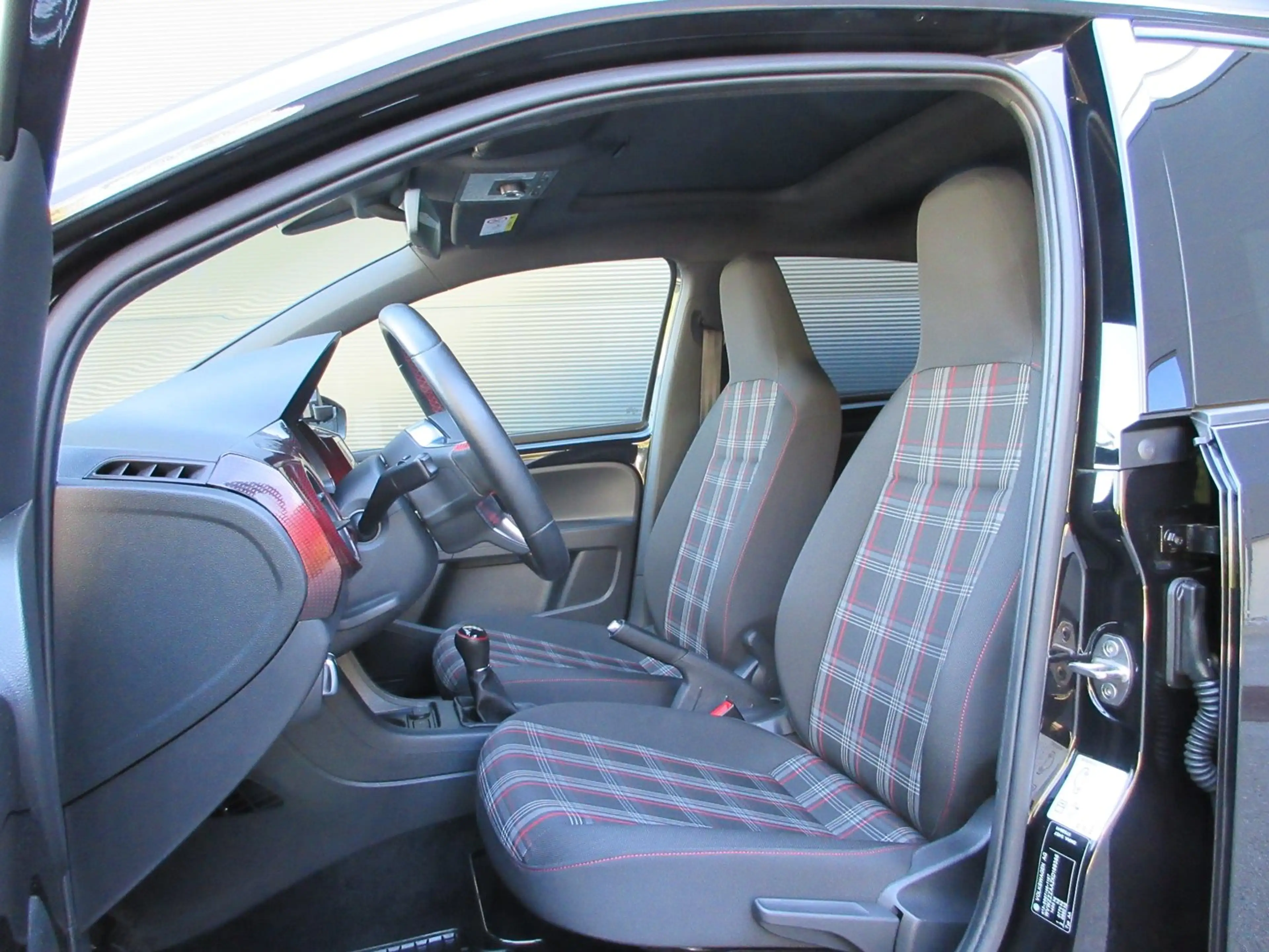 Volkswagen up! VW up! GTI TSI OPF — photo 11