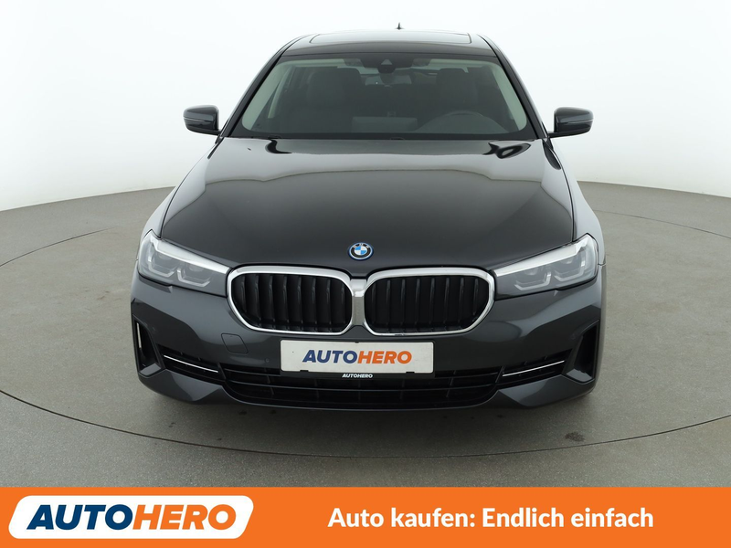 BMW 530 530e xDrive Aut*NAVI*LED*TEMPO*PDC*SHZ* — photo 9