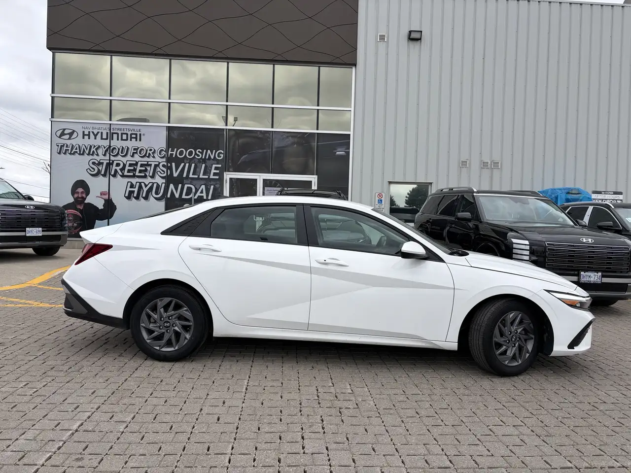 Hyundai ELANTRA снимка Hyundai ELANTRA