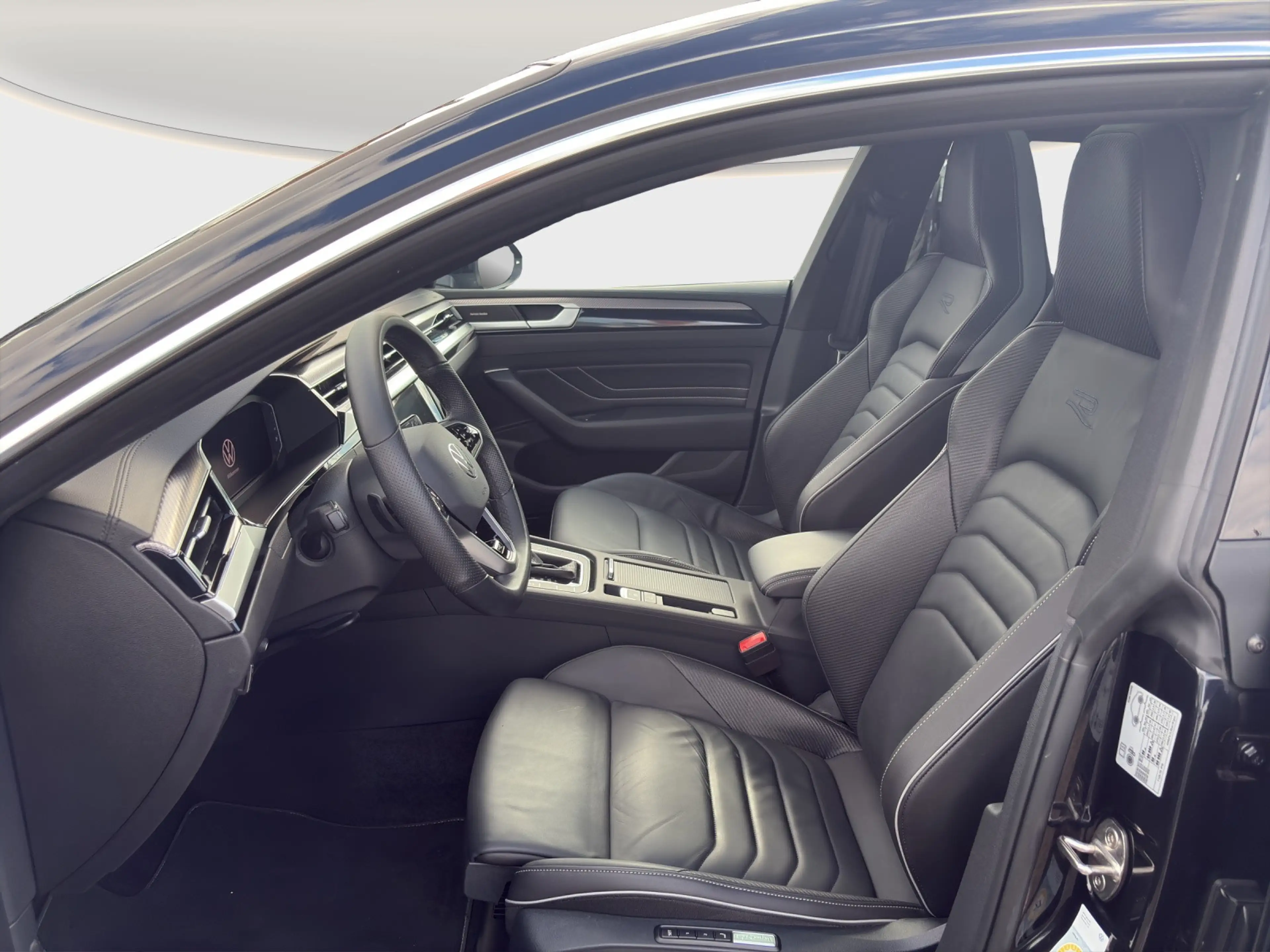 Volkswagen Arteon Shooting Brake R-Line 2.0 TSI 206 kW DSG — photo 11
